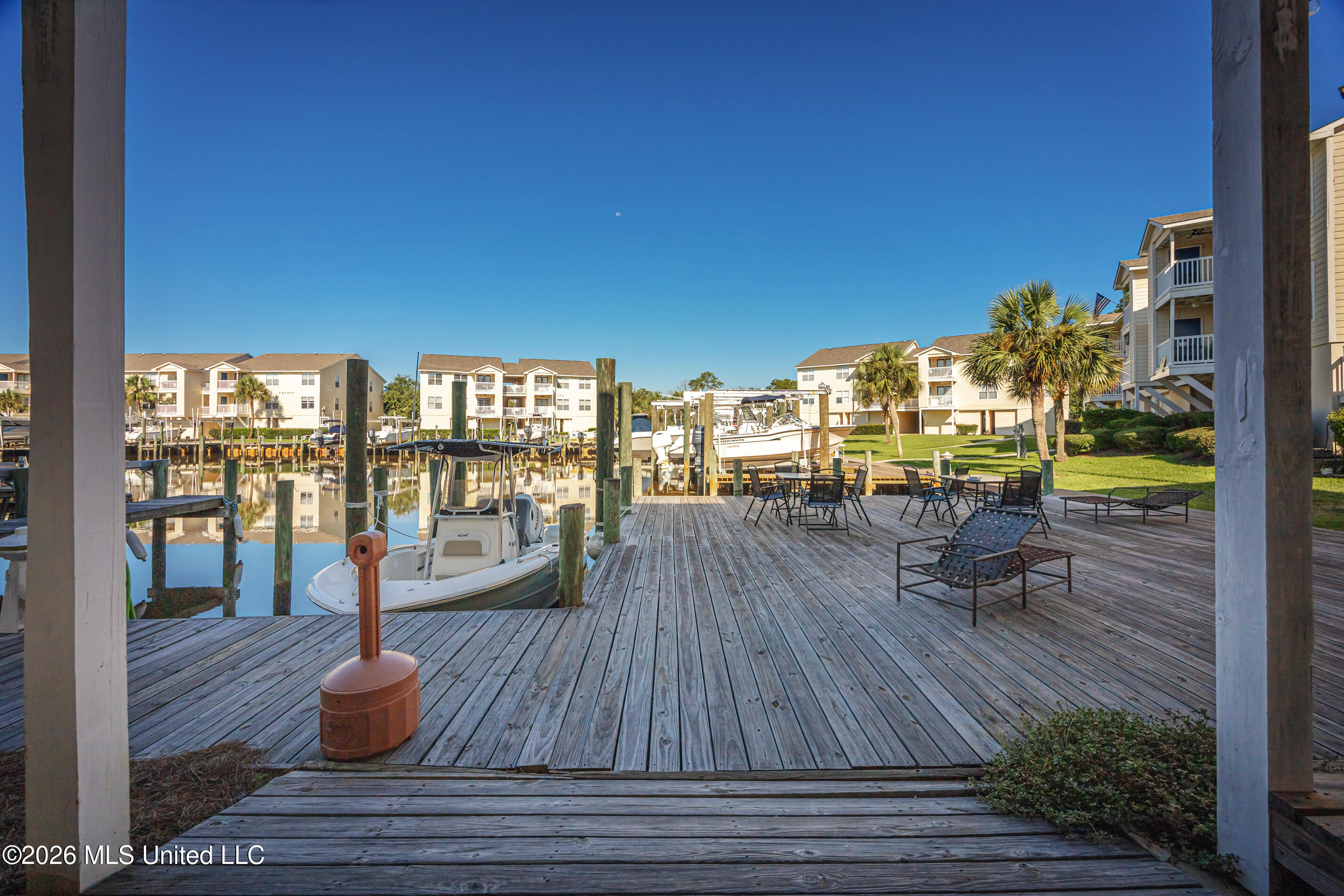 2421 Beachview Drive Property Photo 45