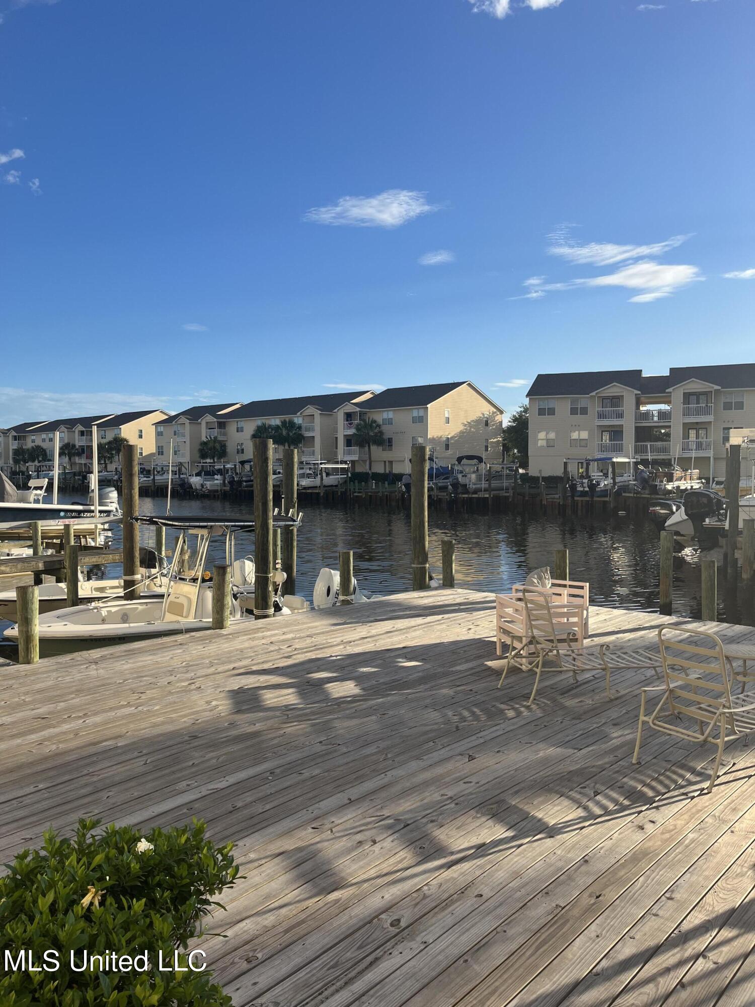 2421 Beachview Drive Property Photo 48
