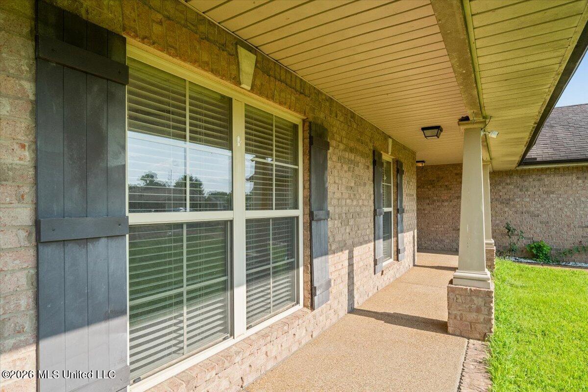 7744 Woodridge Drive Property Photo 3