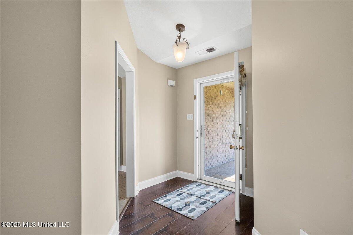 7744 Woodridge Drive Property Photo 5