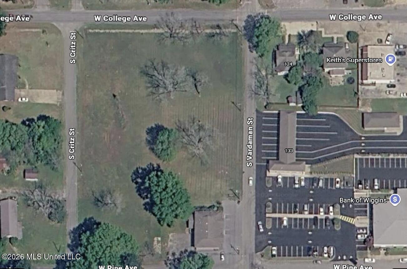 W College Avenue Property Photo 1
