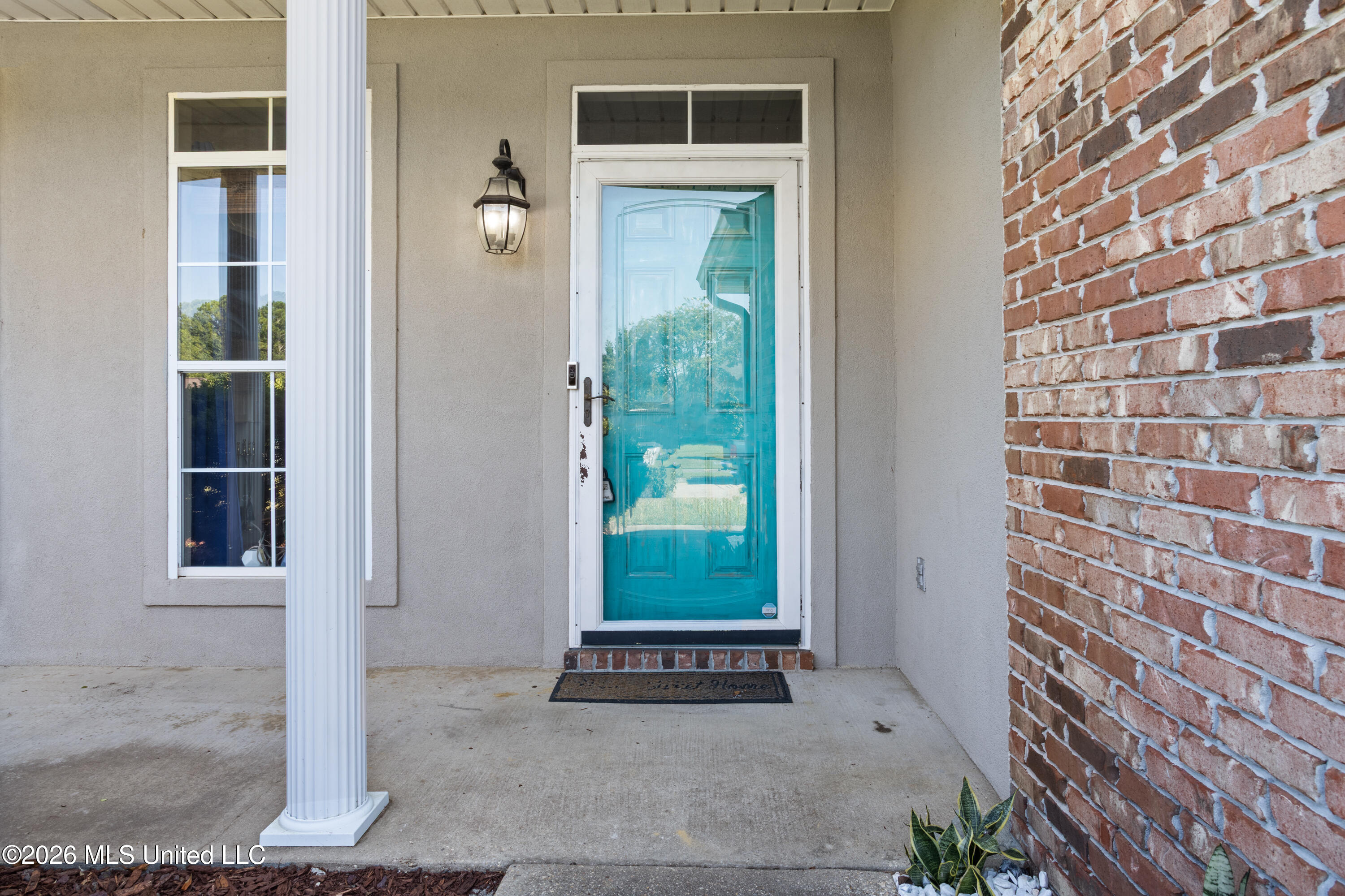15038 Loveless Drive Property Photo 3