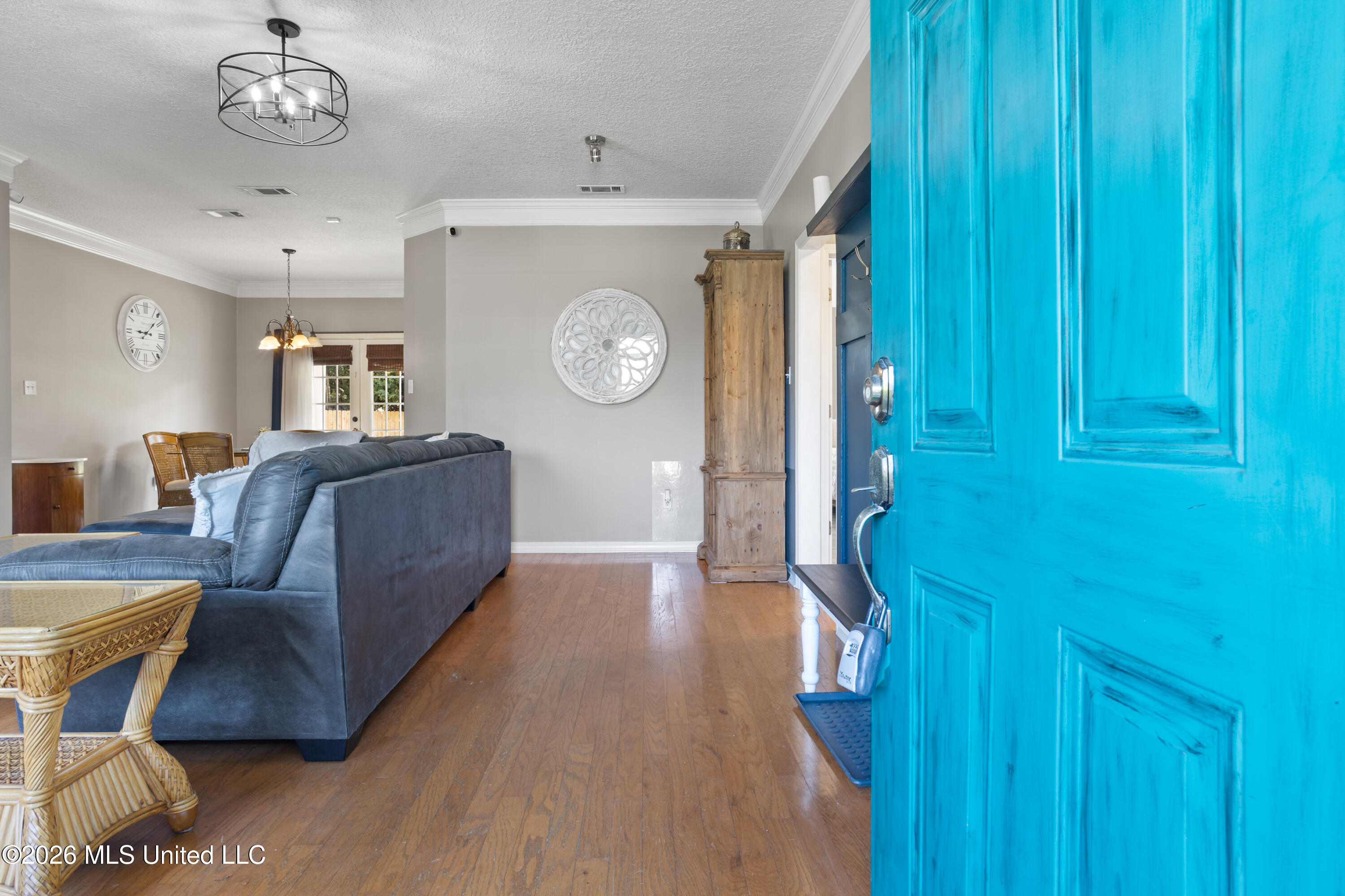 15038 Loveless Drive Property Photo 4