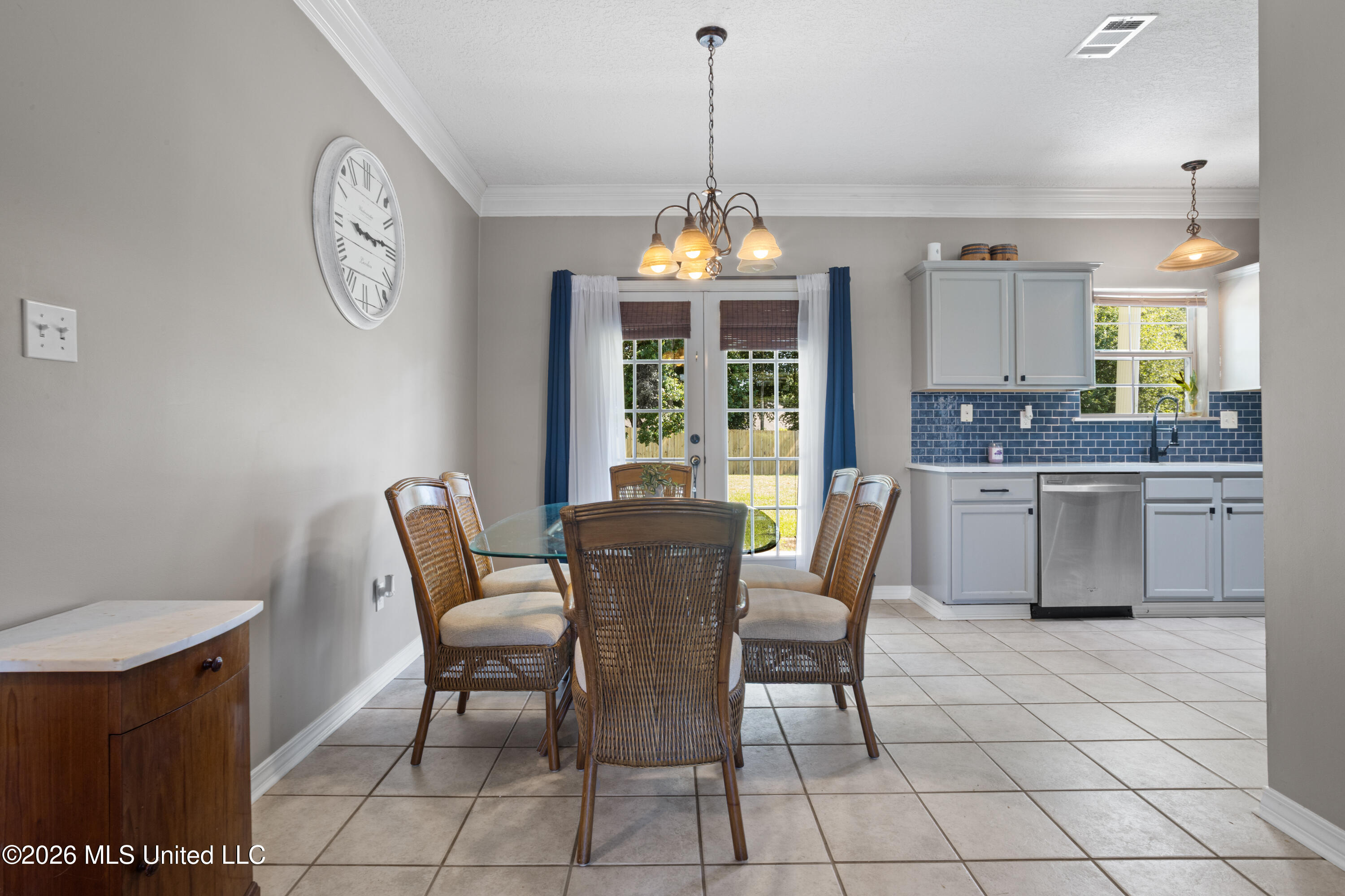 15038 Loveless Drive Property Photo 9