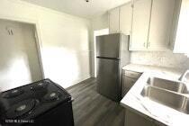 752 Launcelot Road Property Photo 3
