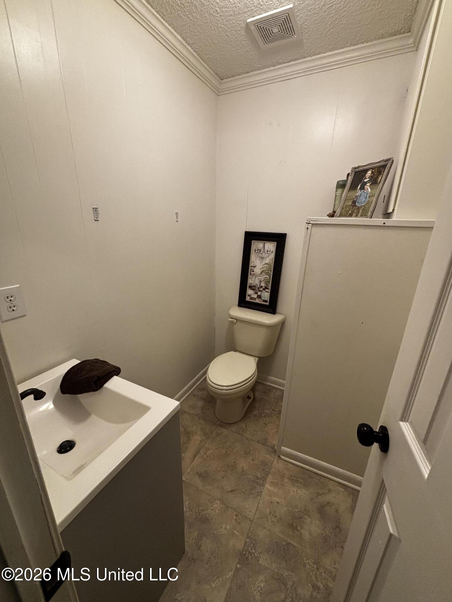 215 Alma Avenue Property Photo 19