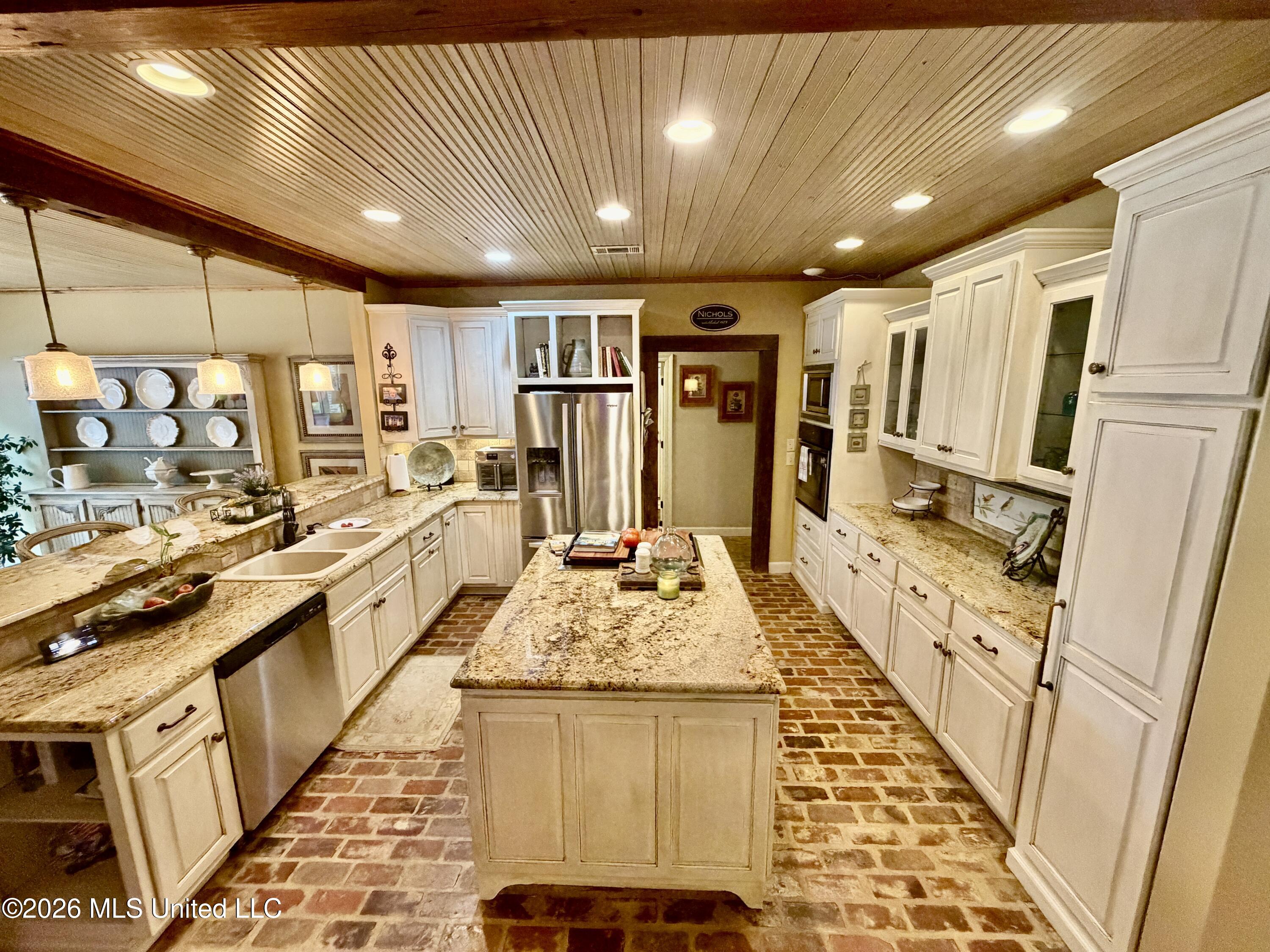 1081 County Road 184 Property Photo 6