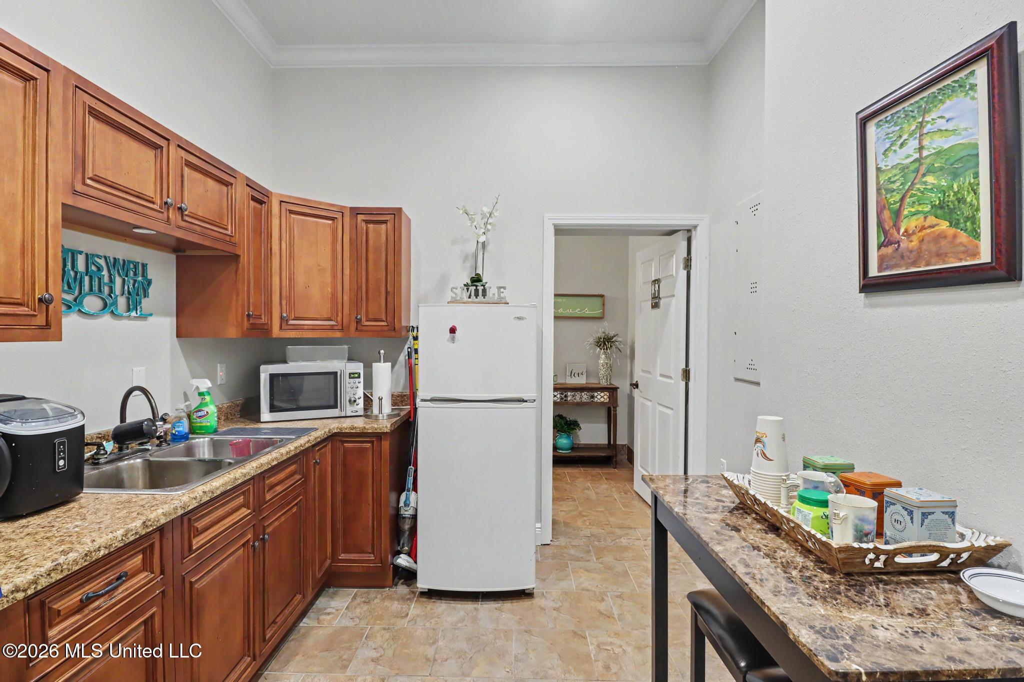 240 Courthouse Road Property Photo 9