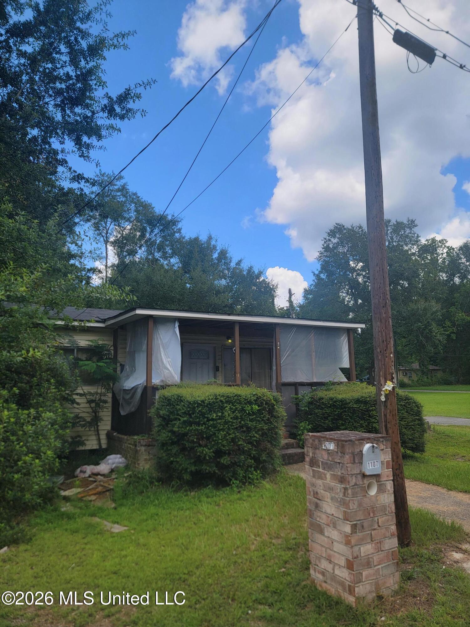 1107 Roosevelt Street Property Photo 2