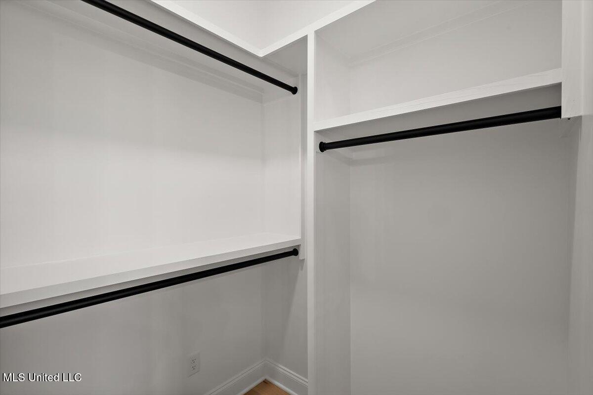 691 Bolivar Drive Property Photo 16