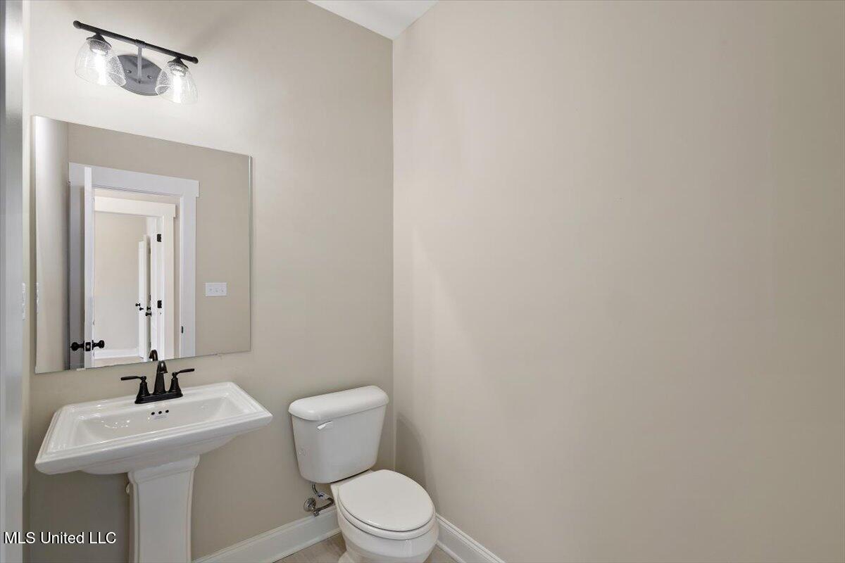 691 Bolivar Drive Property Photo 17