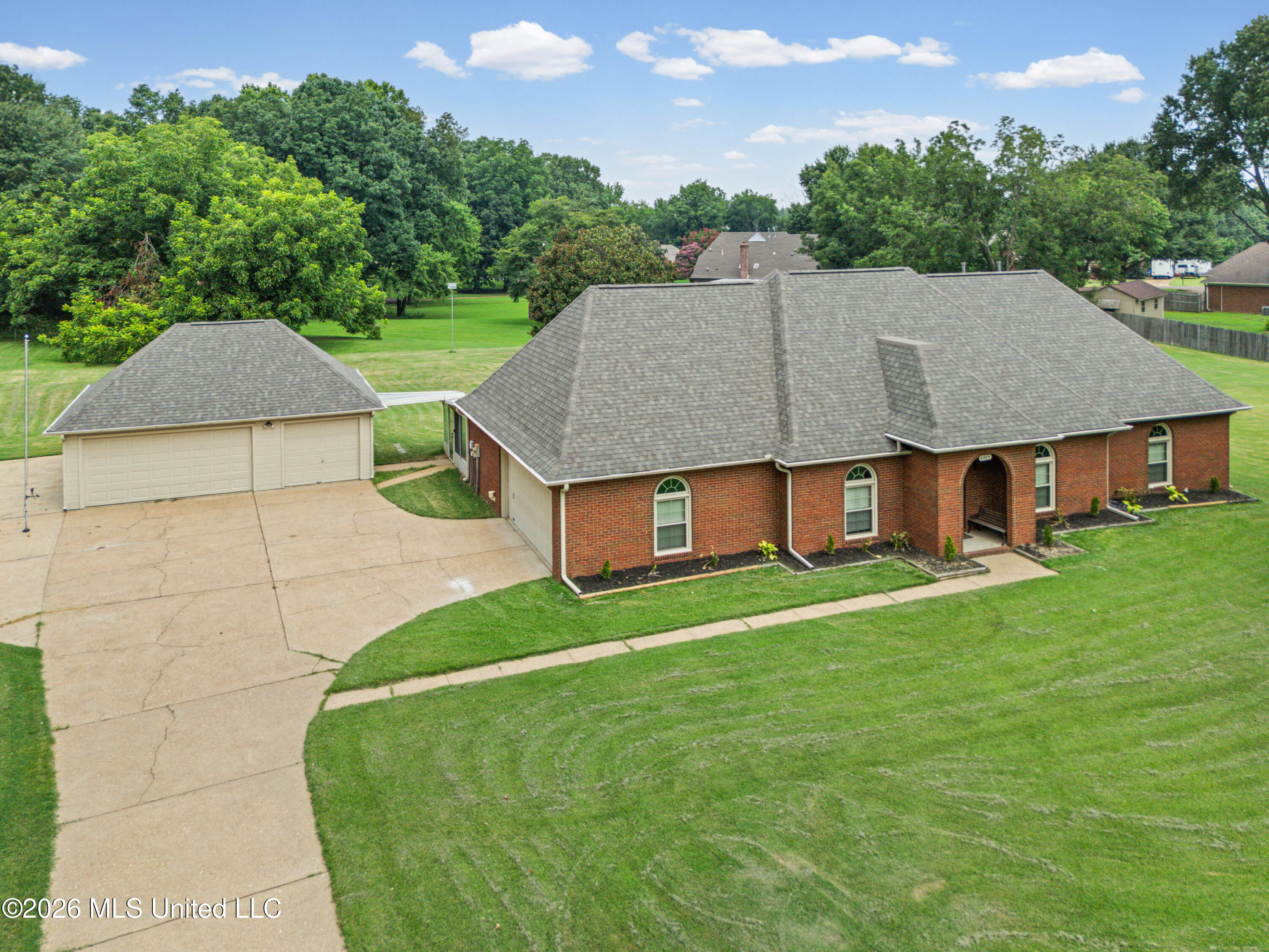 8805 Dove Hill Drive Property Photo 1