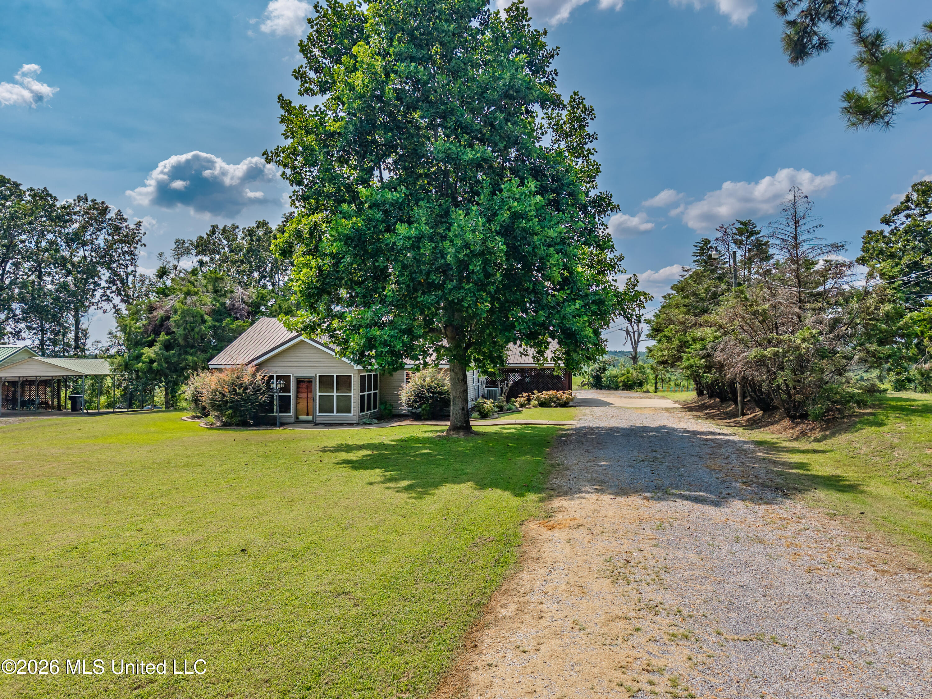 556 Chickasaw Road Property Photo 2