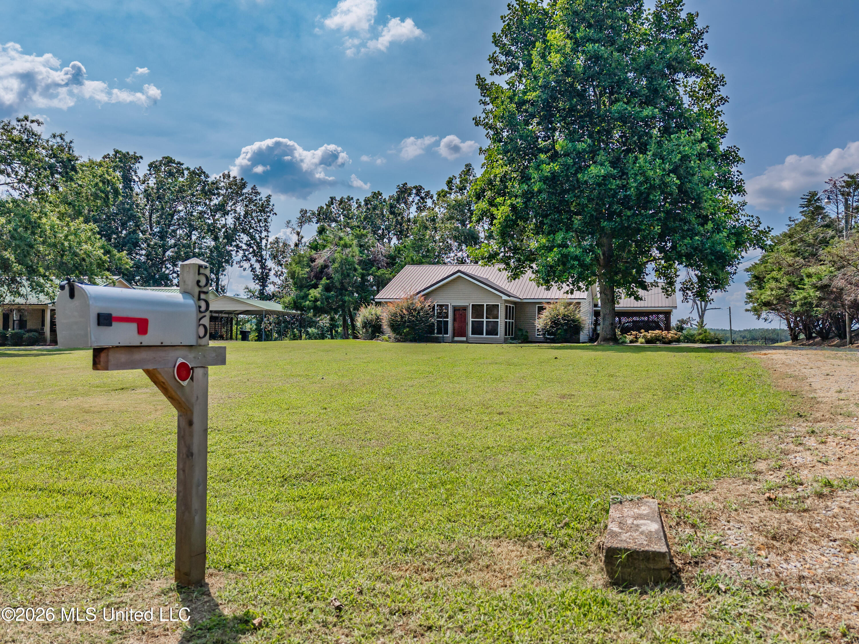 556 Chickasaw Road Property Photo 3