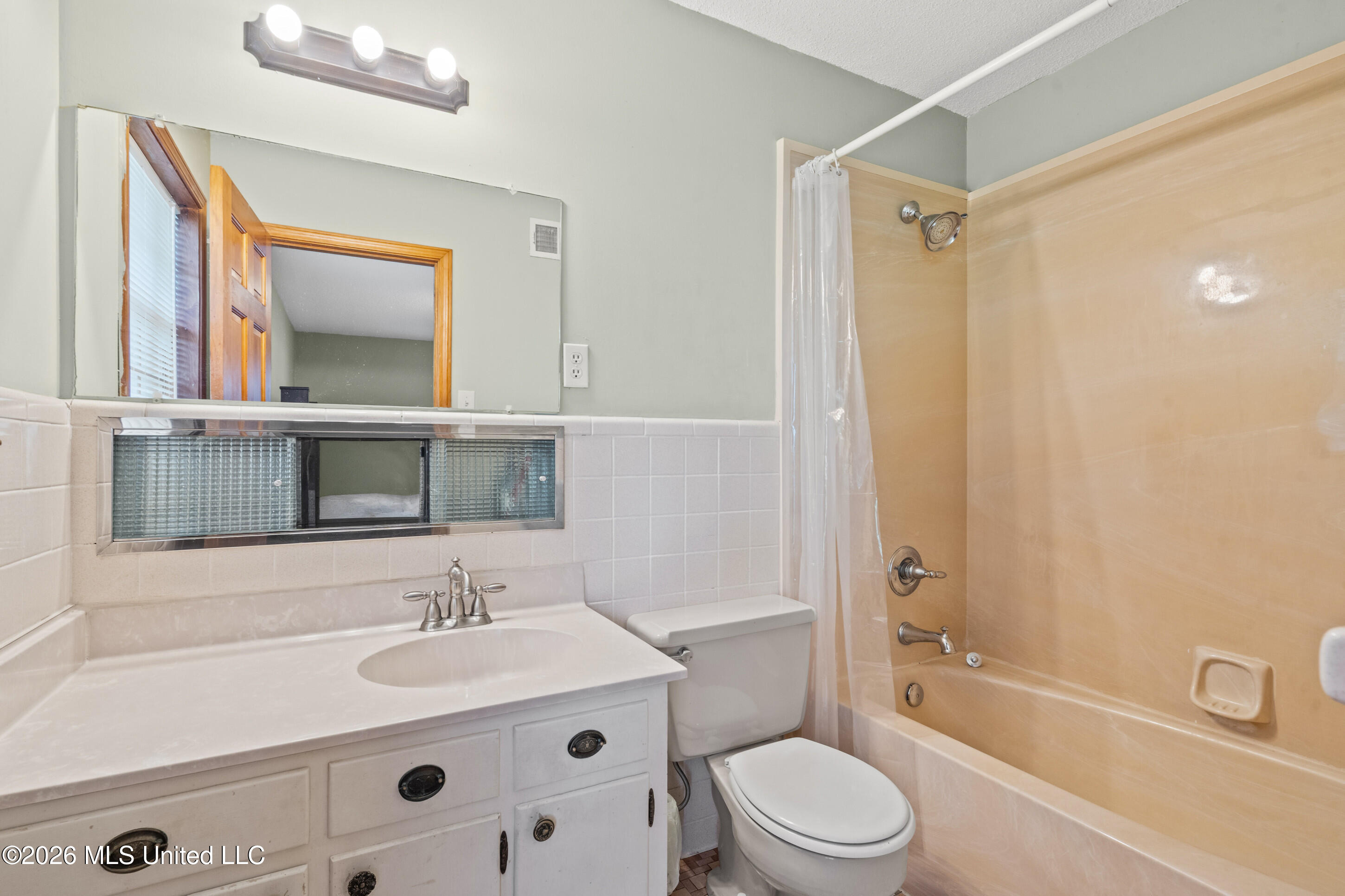 8619 Chesterfield Drive Property Photo 16