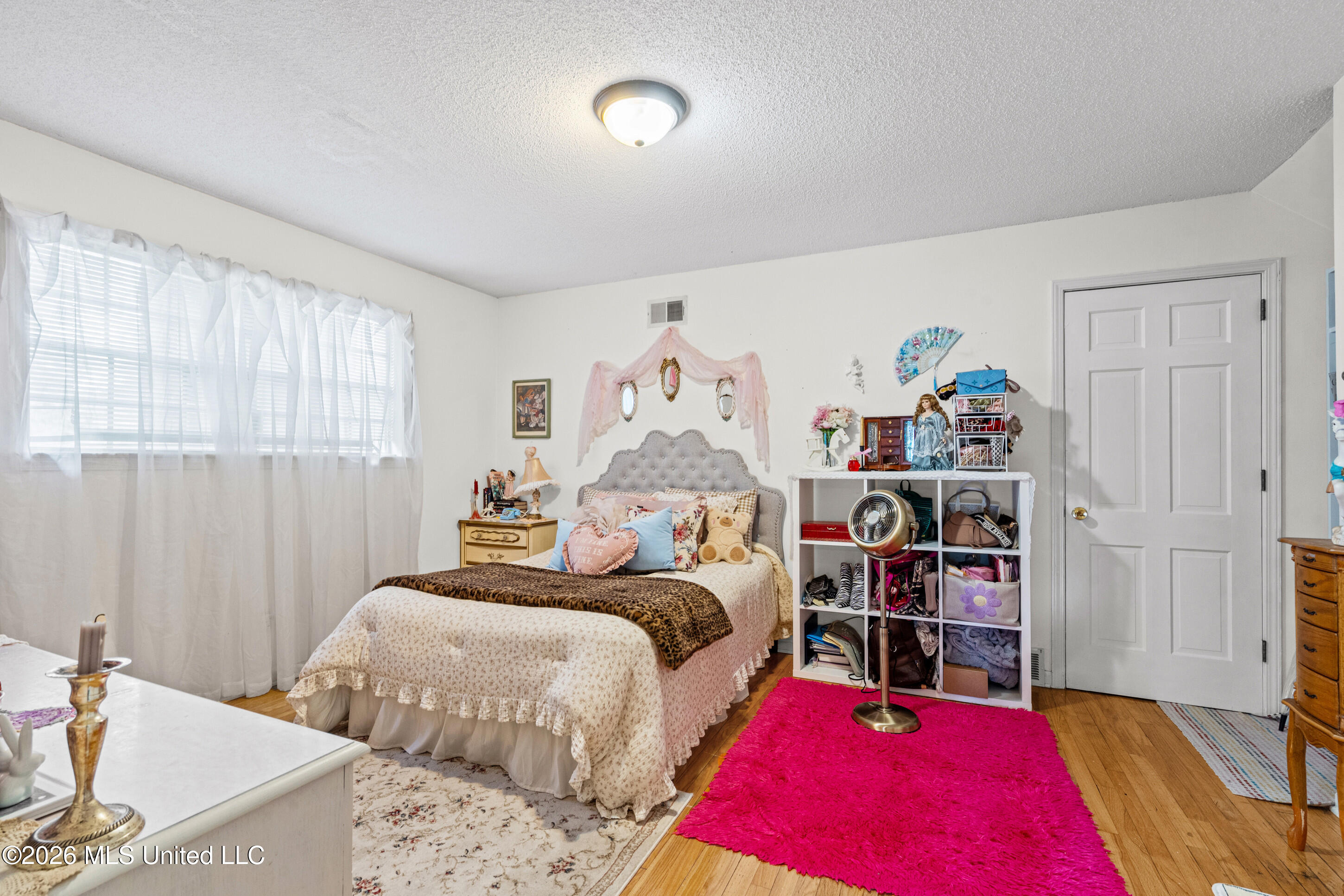 8619 Chesterfield Drive Property Photo 18