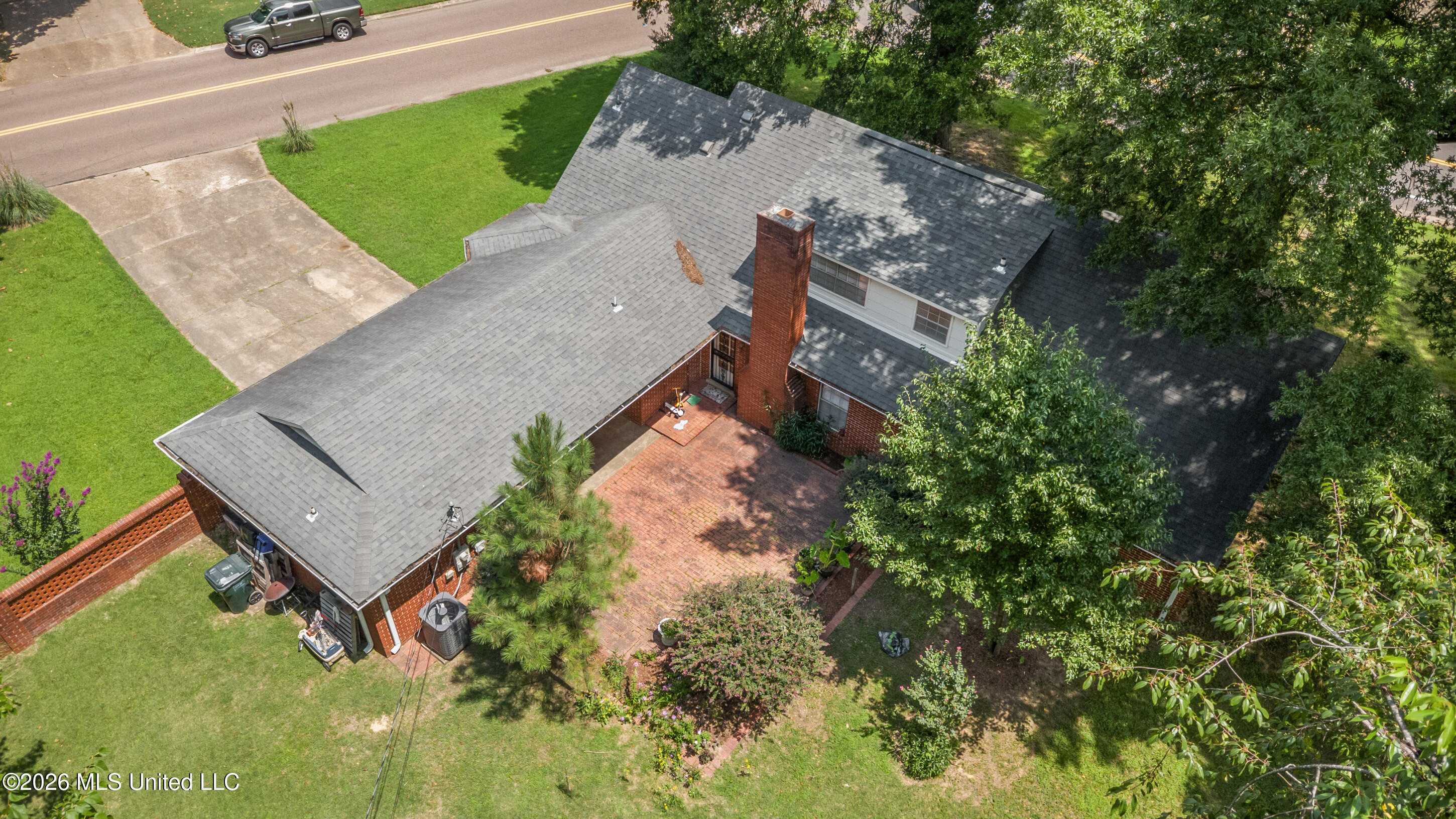 8619 Chesterfield Drive Property Photo 30