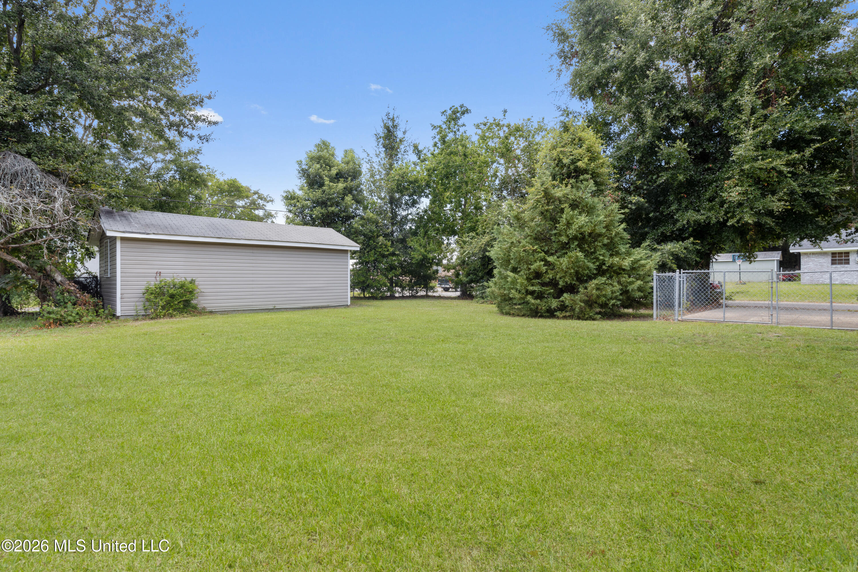 2021 19th Avenue Property Photo 27
