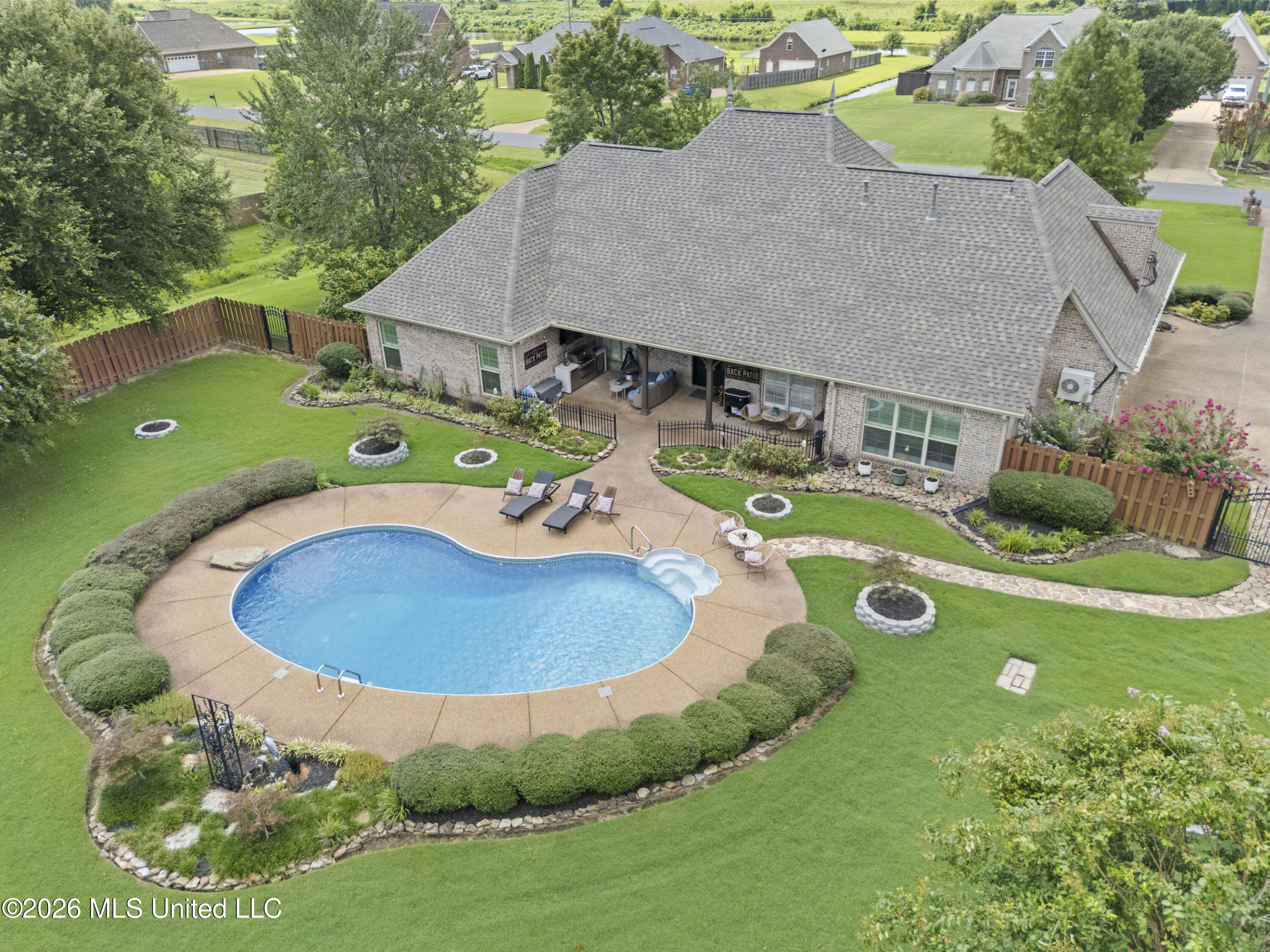 2634 Fountain Gate Drive Property Photo 5