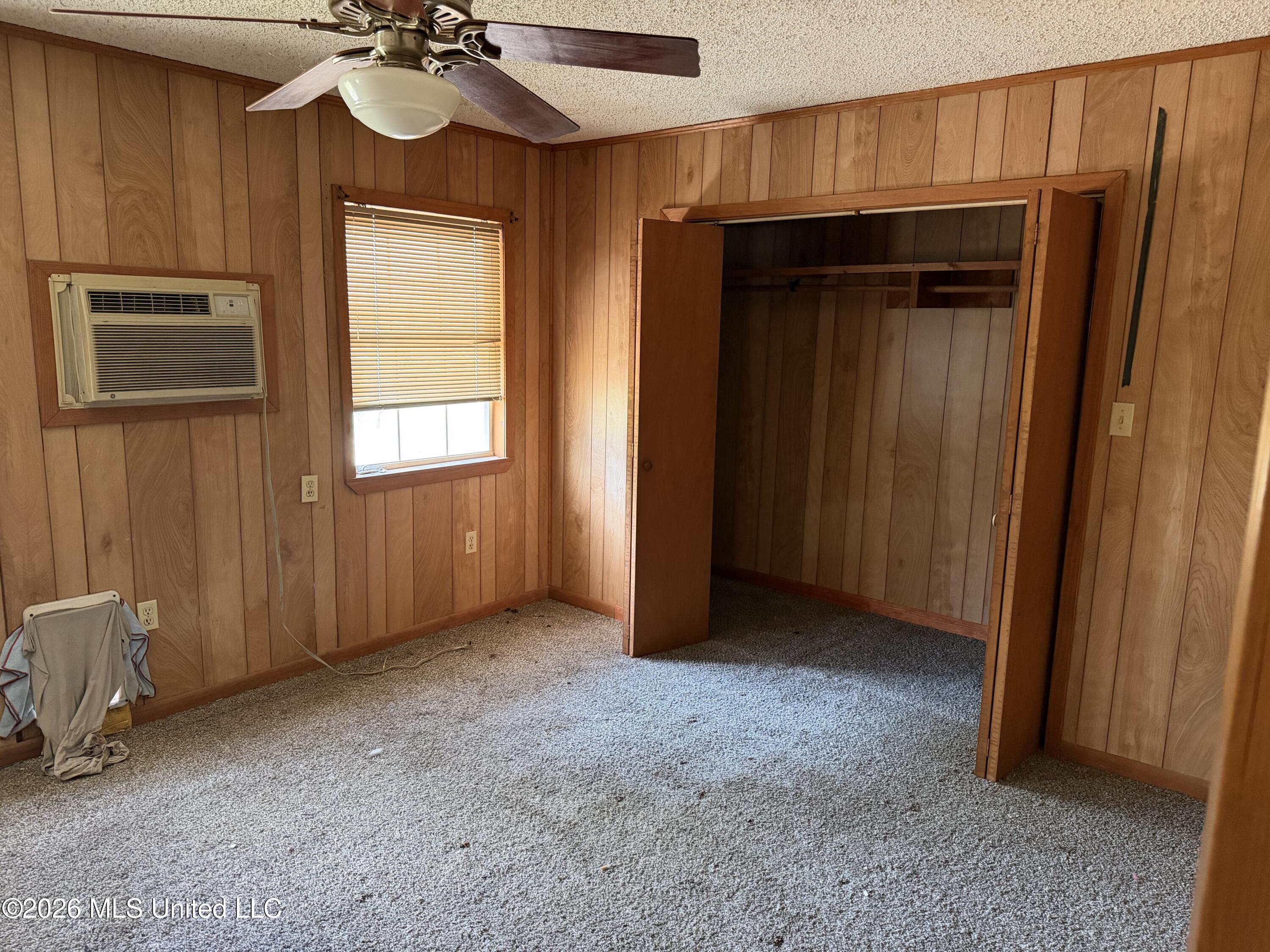 1525 Oleander Avenue Property Photo 7