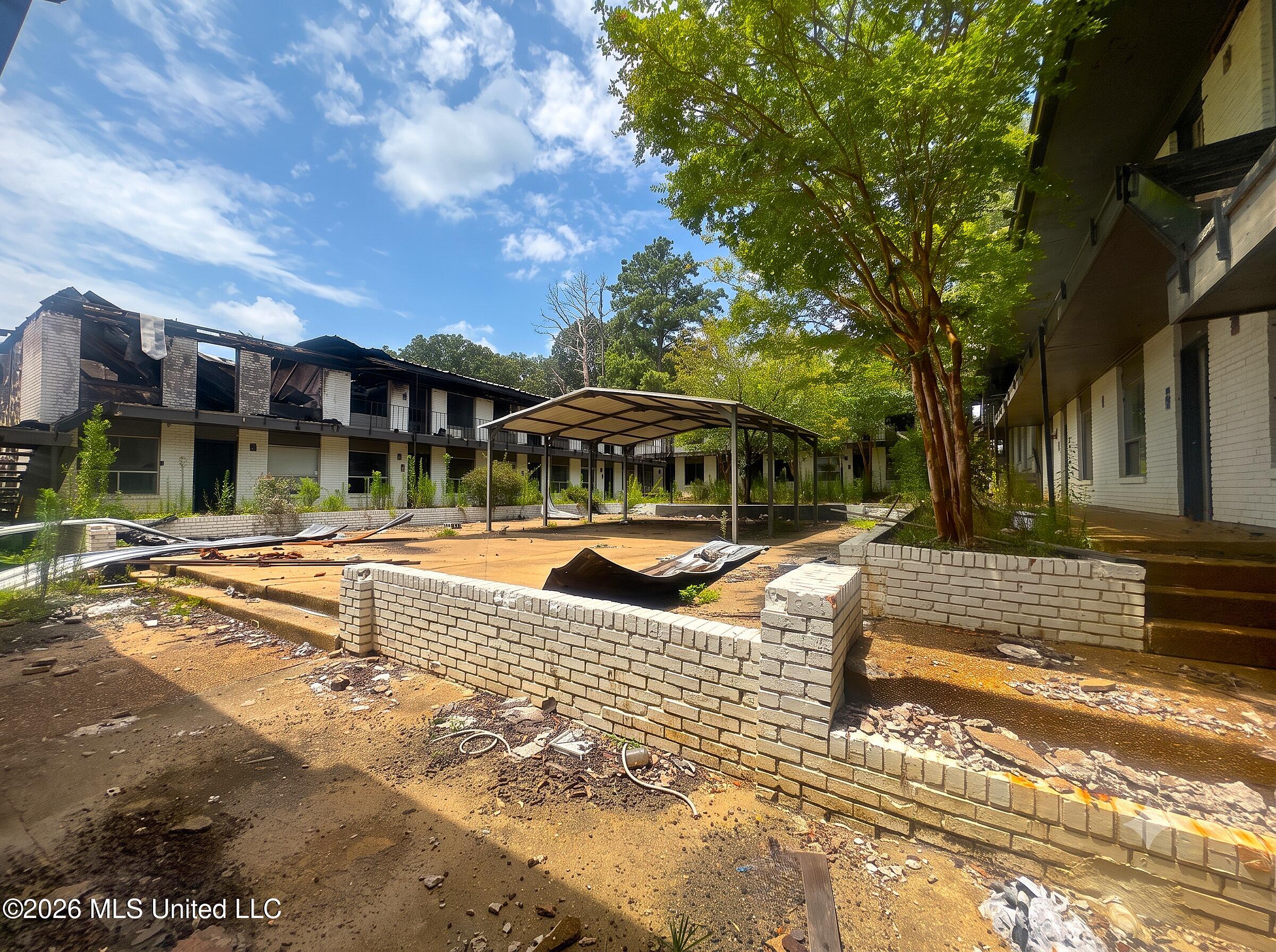 2655 Belvedere Drive Property Photo 3