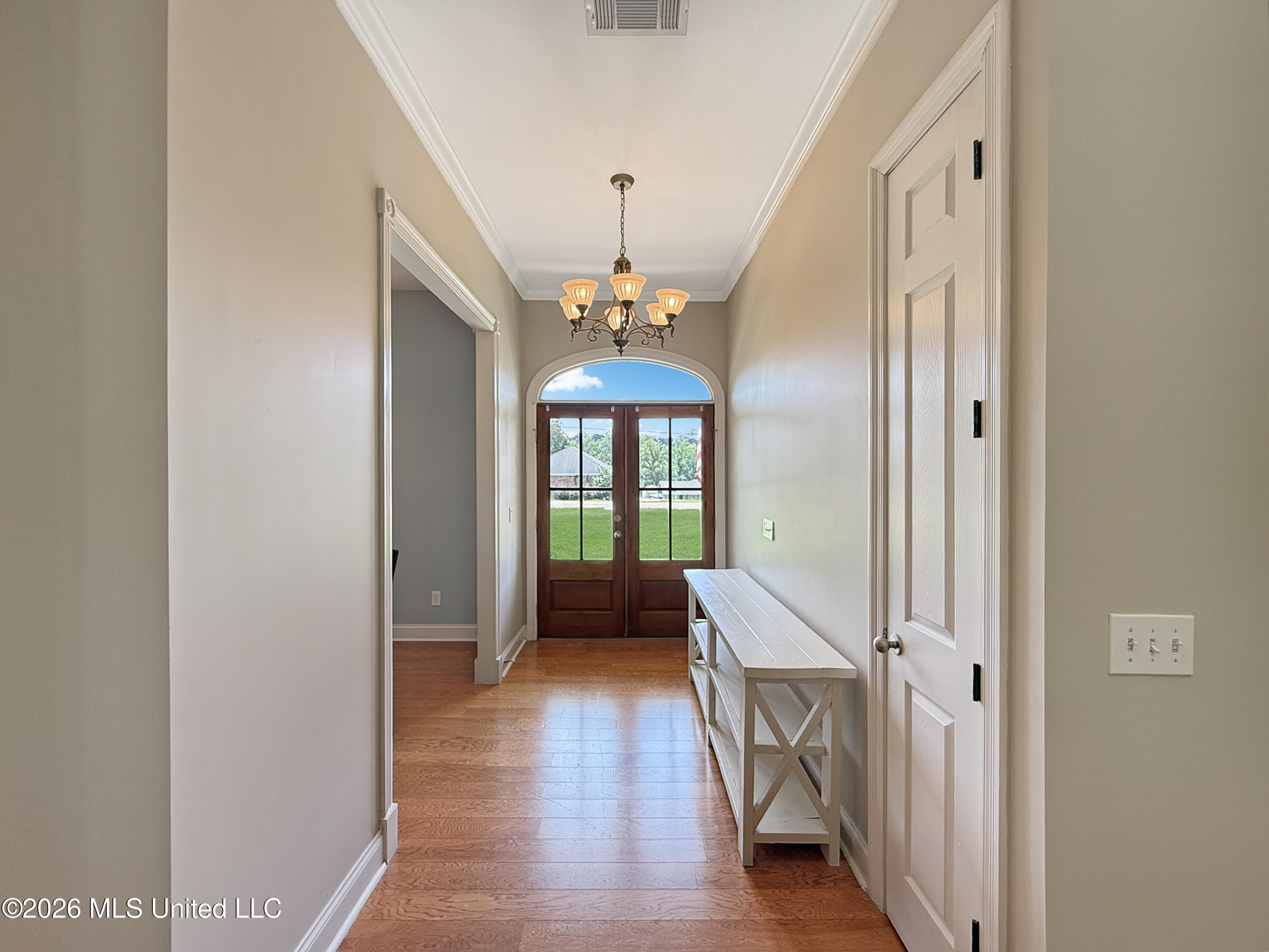 1010 Longwood Place Property Photo 3