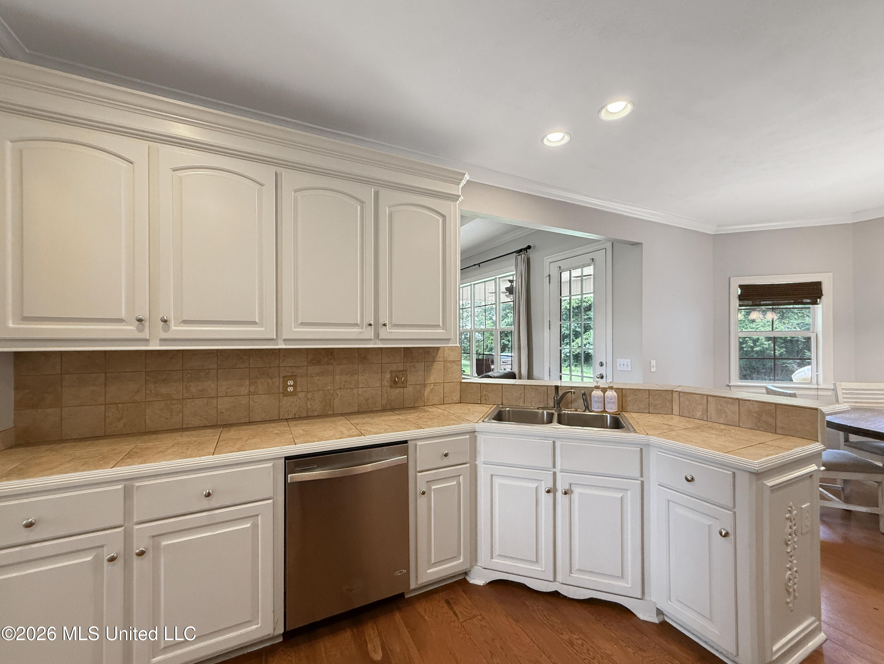 1010 Longwood Place Property Photo 11