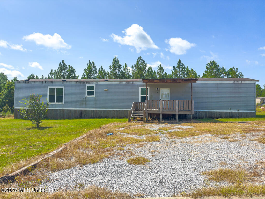 4 Willow Drive Property Photo 1