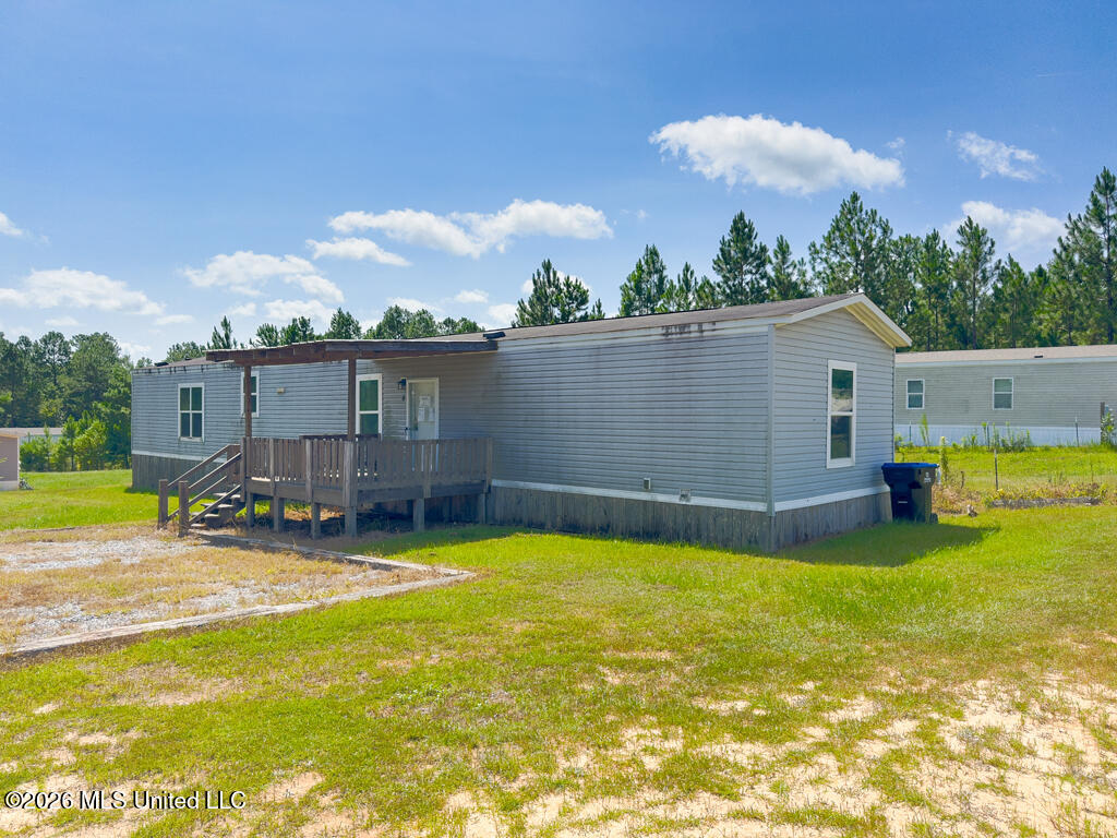 4 Willow Drive Property Photo 2