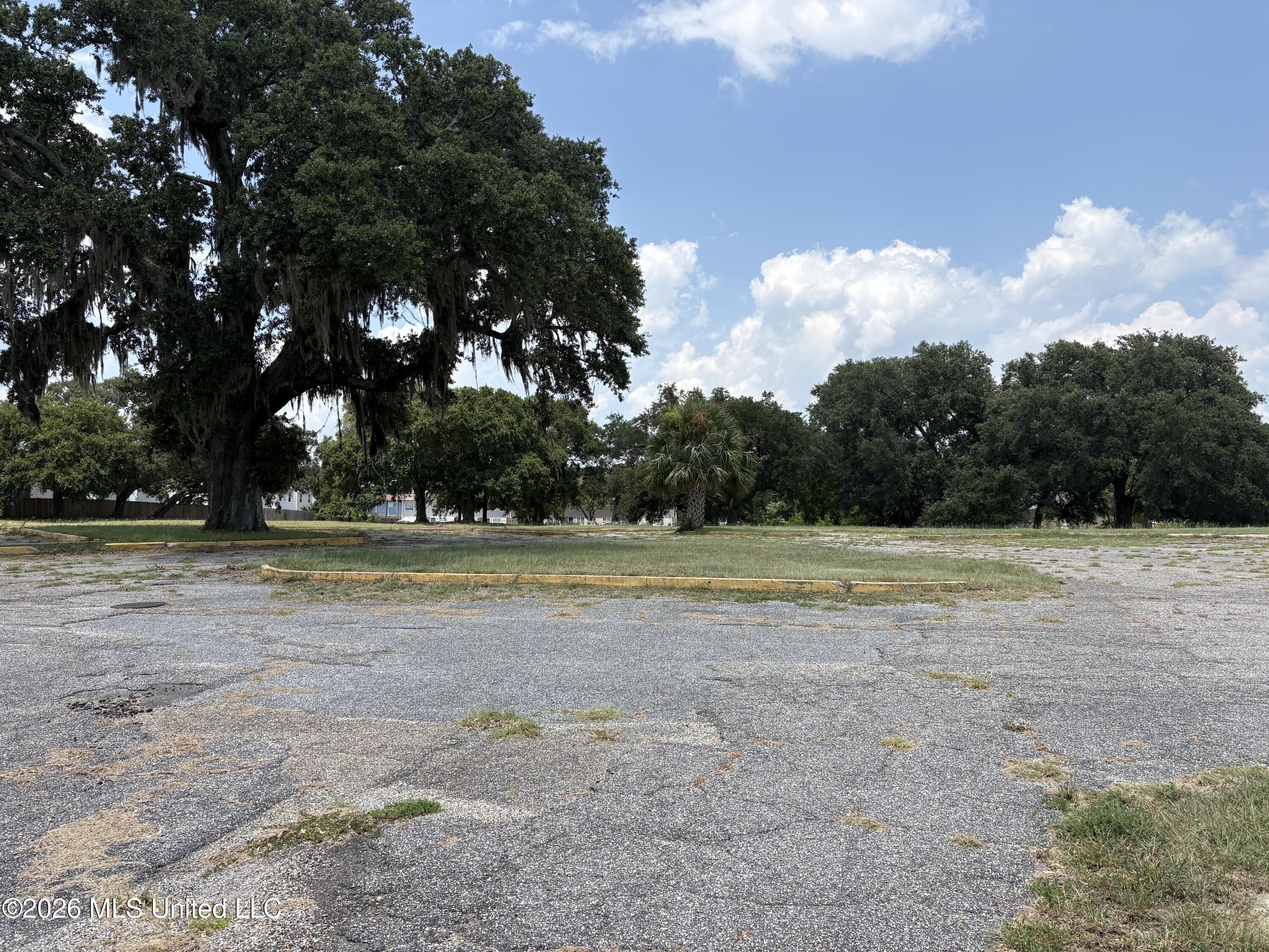 1648 Beach Boulevard Property Photo 8