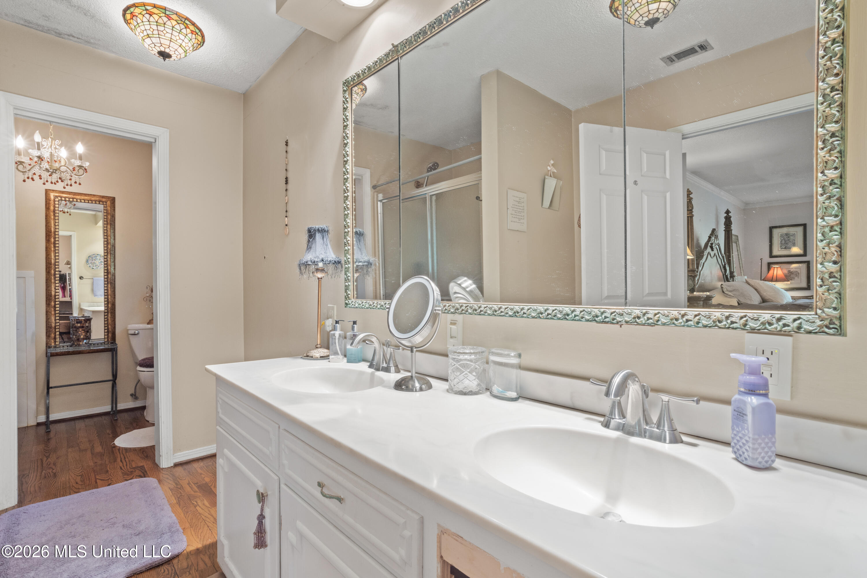1223 W Wire Road Property Photo 32