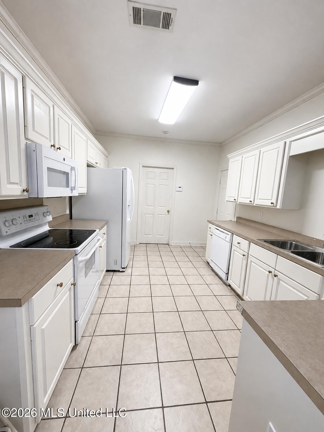 221 Jacks Place Property Photo 7