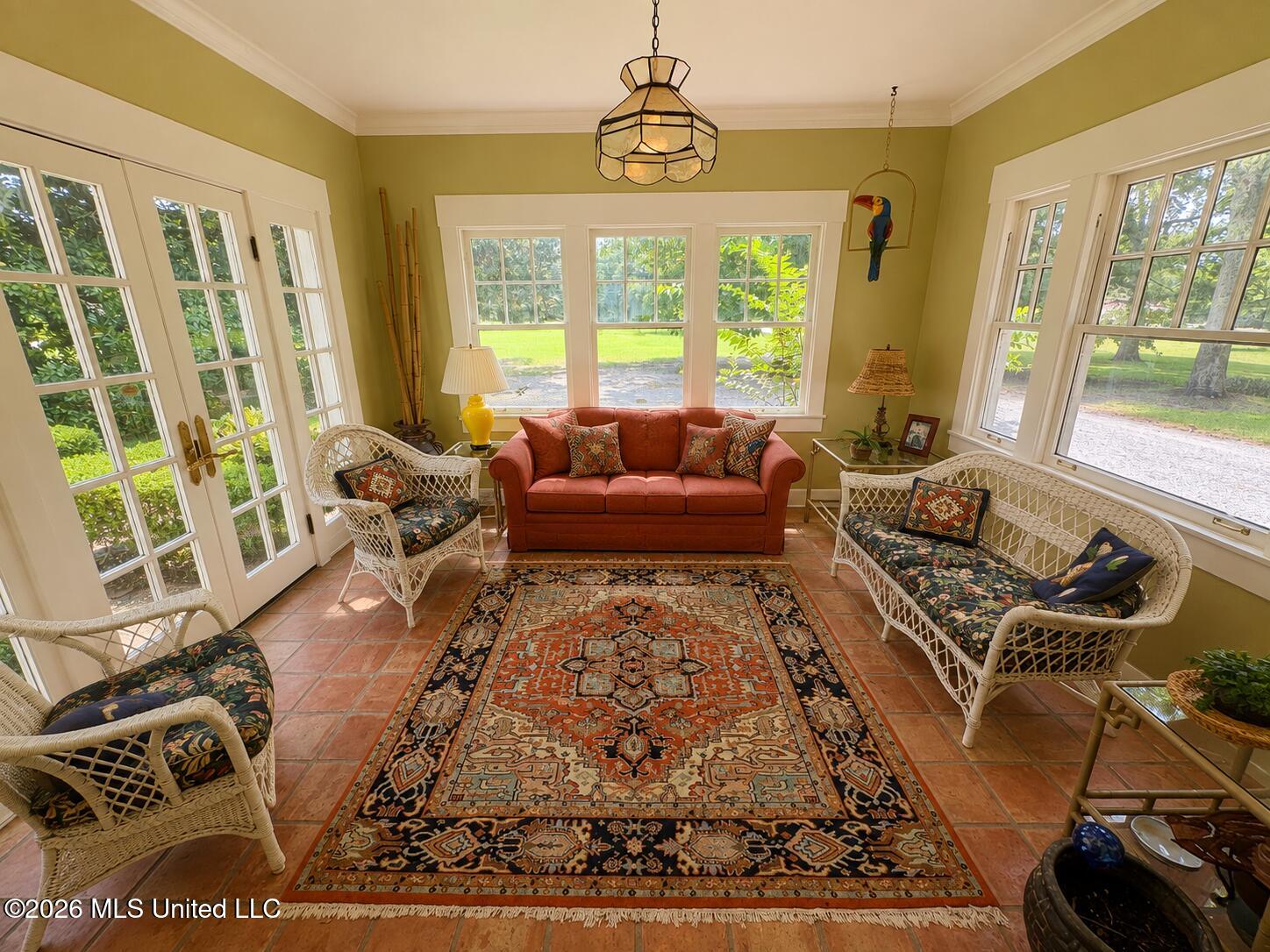 1113 Oakhurst Avenue Property Photo 4