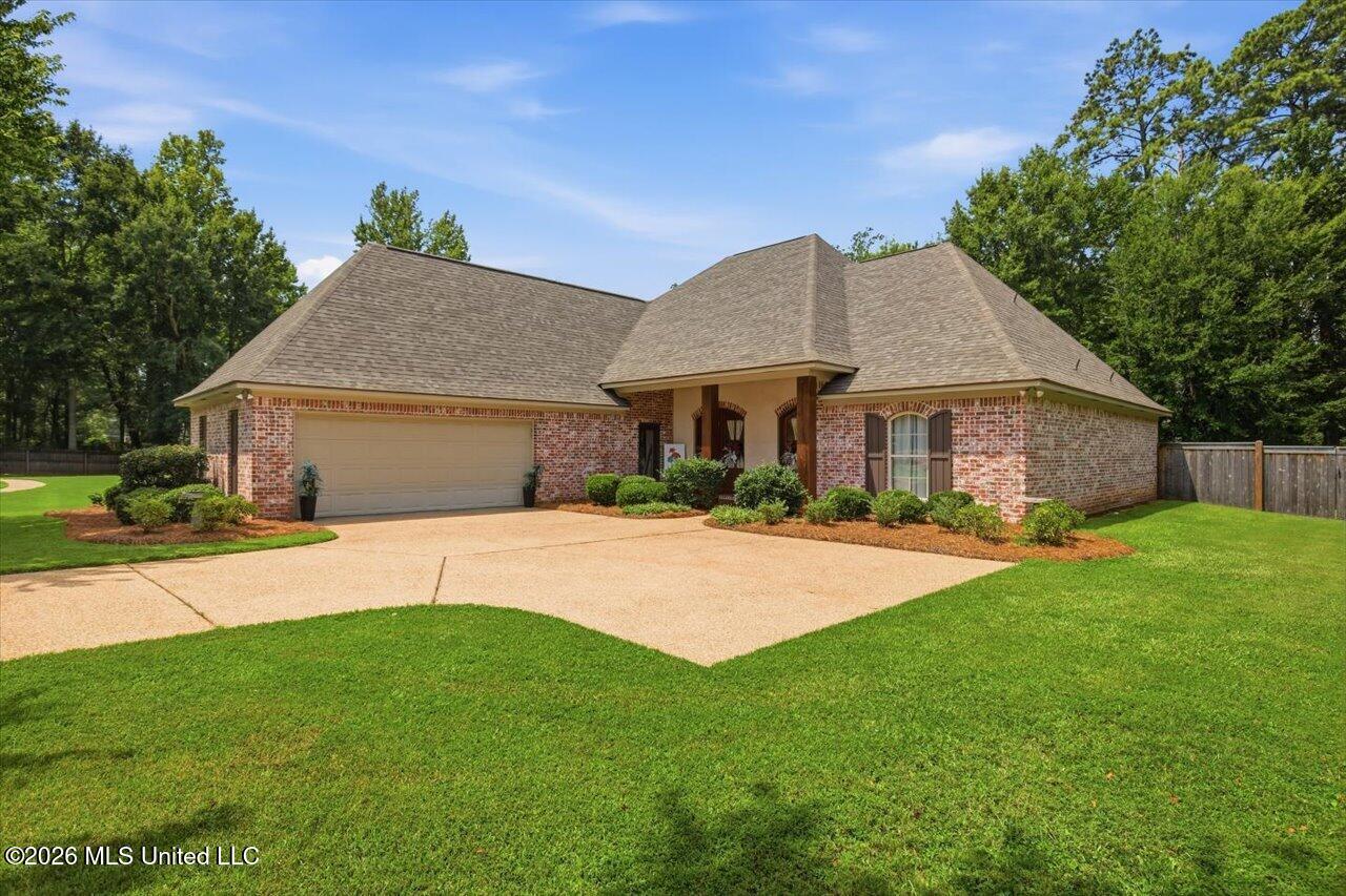 308 Creston Cove Property Photo 5