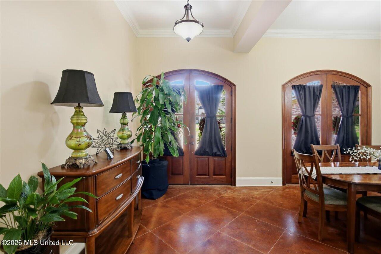 308 Creston Cove Property Photo 8