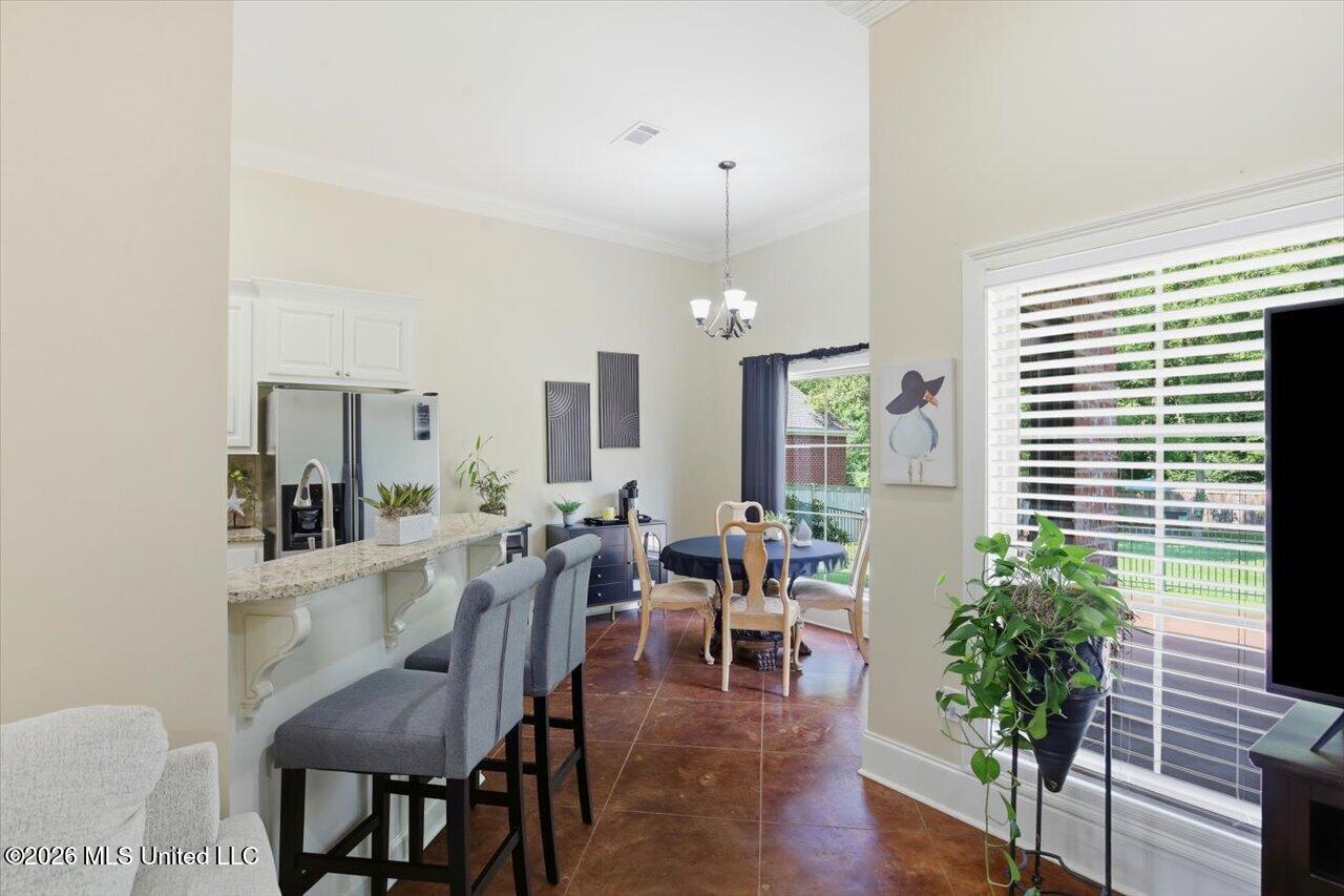308 Creston Cove Property Photo 13