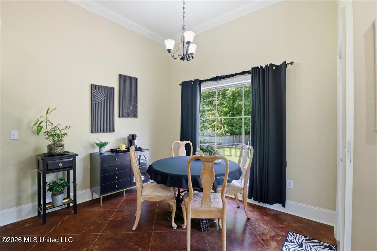 308 Creston Cove Property Photo 19