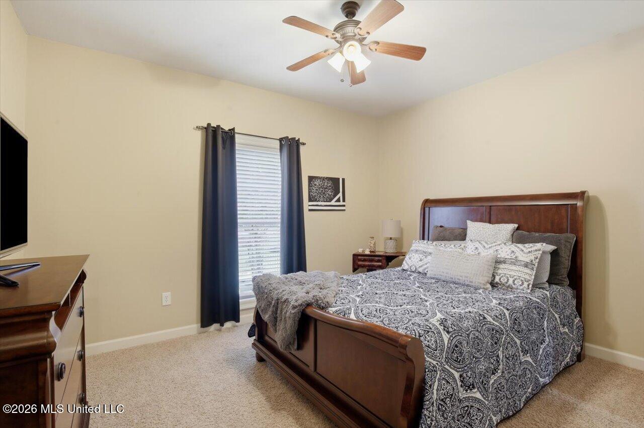 308 Creston Cove Property Photo 43