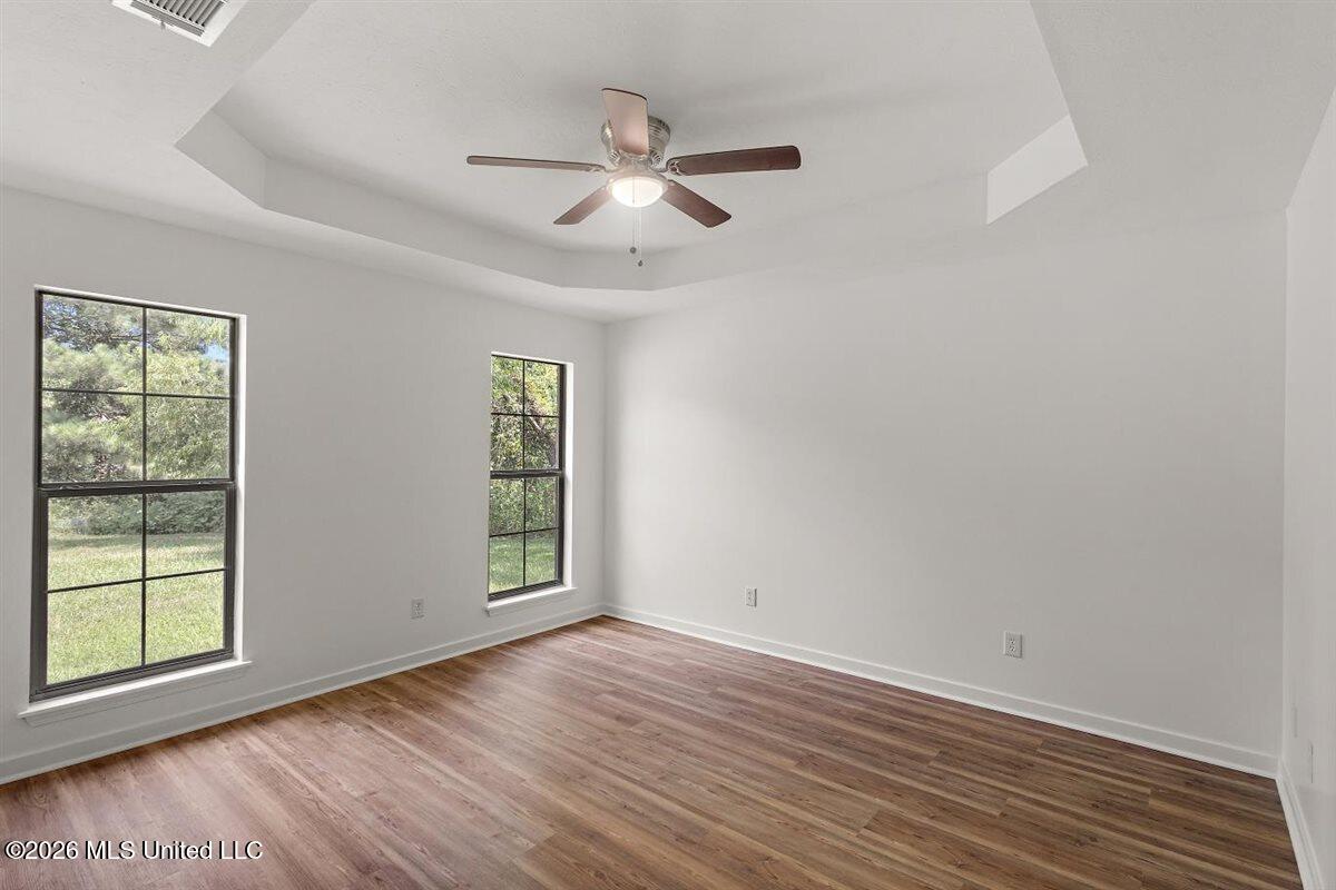 156 Dakota Street Property Photo 8