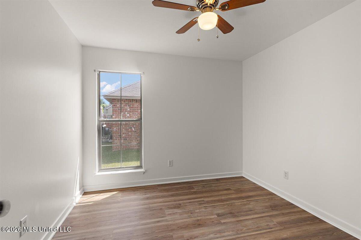 156 Dakota Street Property Photo 11