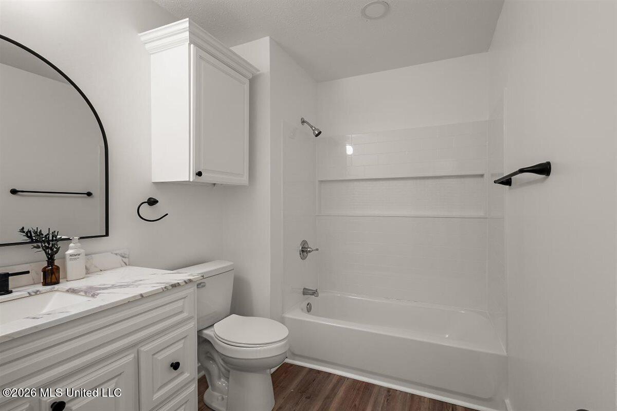 156 Dakota Street Property Photo 13