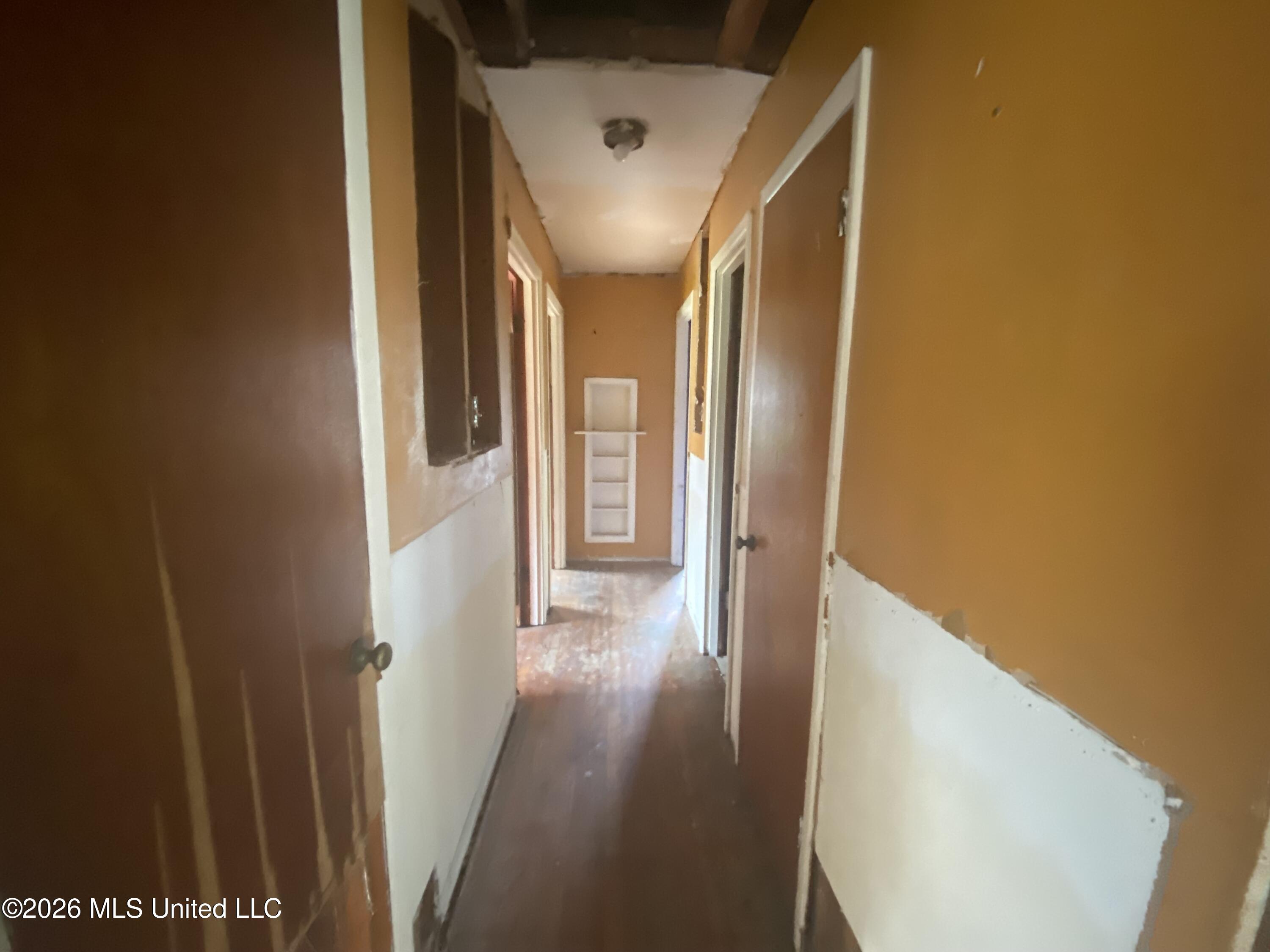 110 Oak Street Property Photo 8