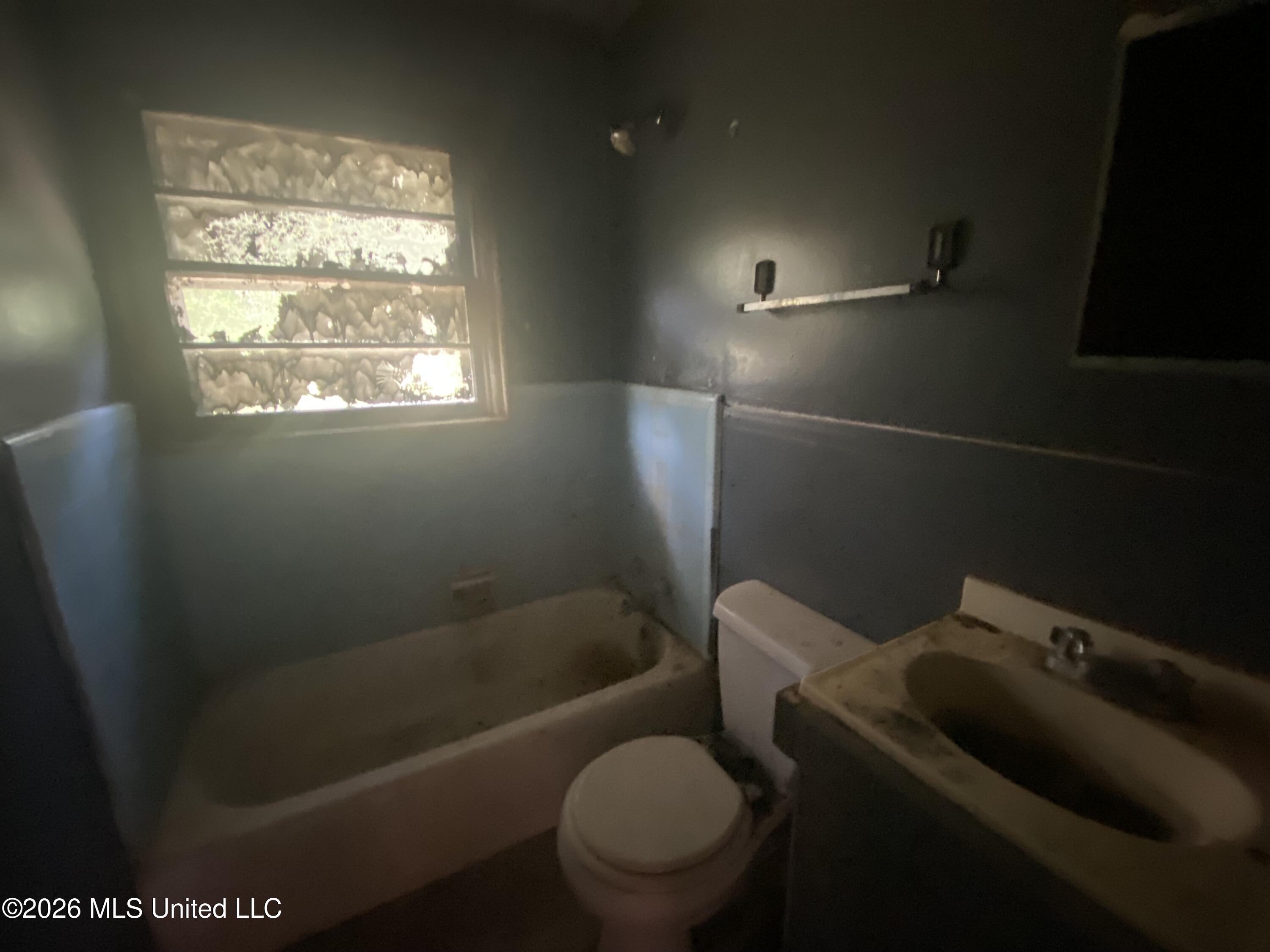 110 Oak Street Property Photo 10