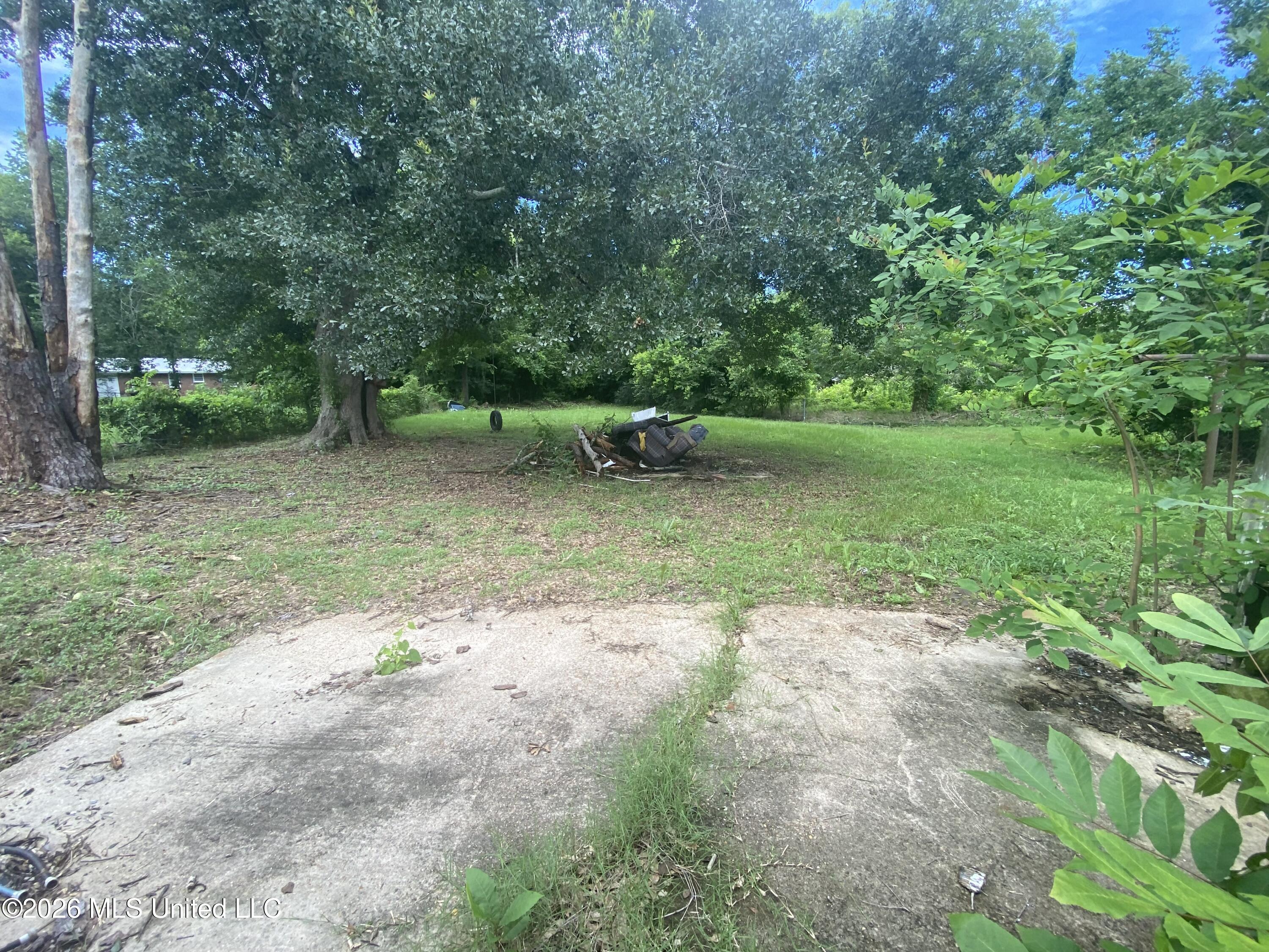 110 Oak Street Property Photo 16