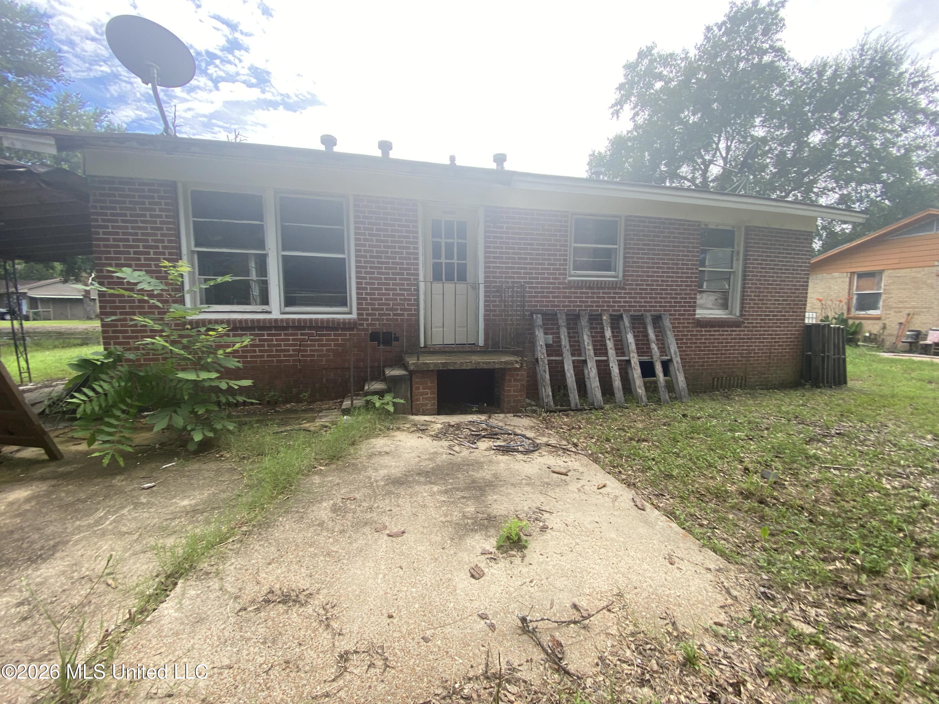 110 Oak Street Property Photo 19