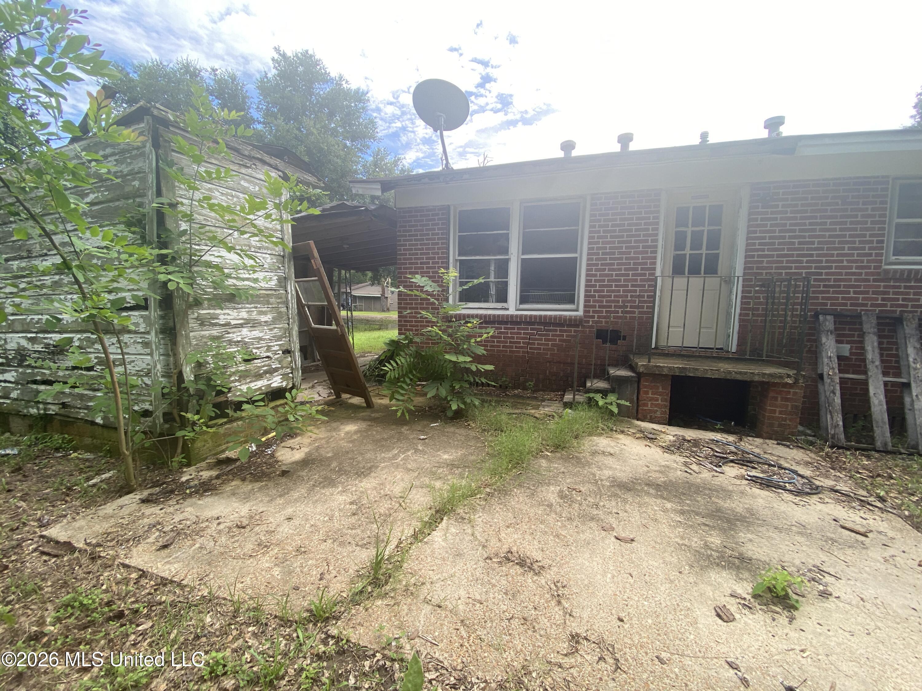 110 Oak Street Property Photo 21
