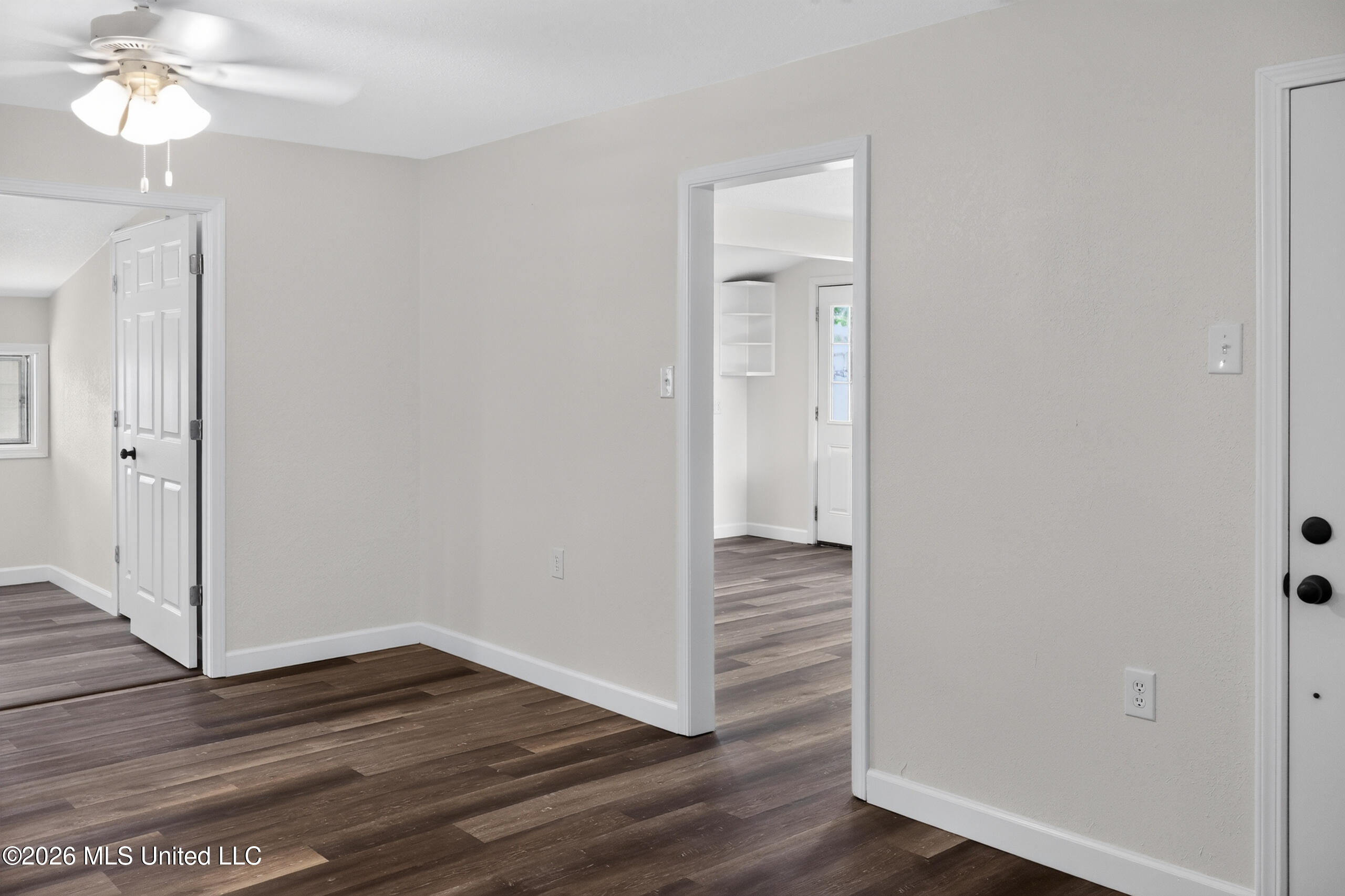 1910 Meadowbrook Street Property Photo 11