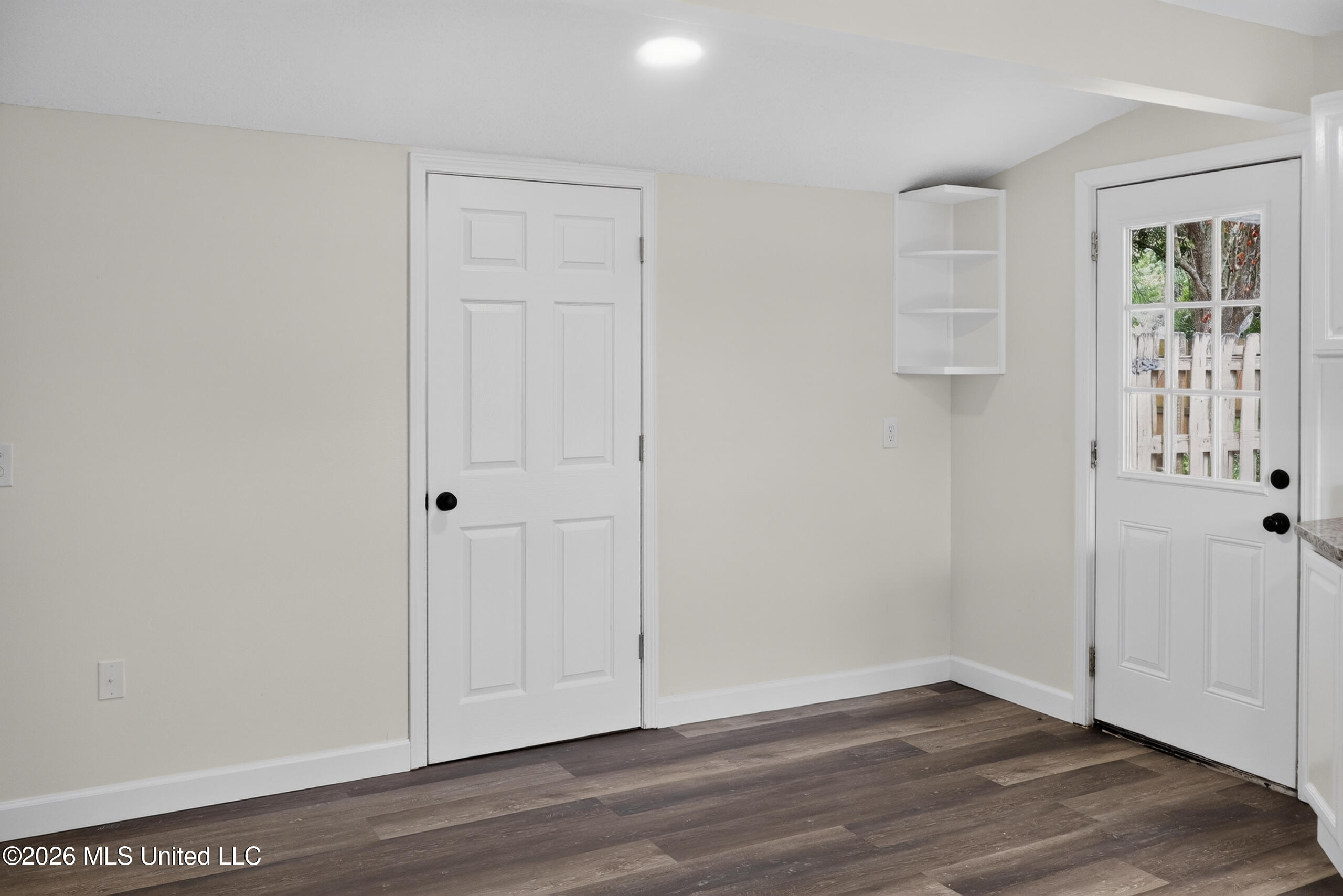 1910 Meadowbrook Street Property Photo 19