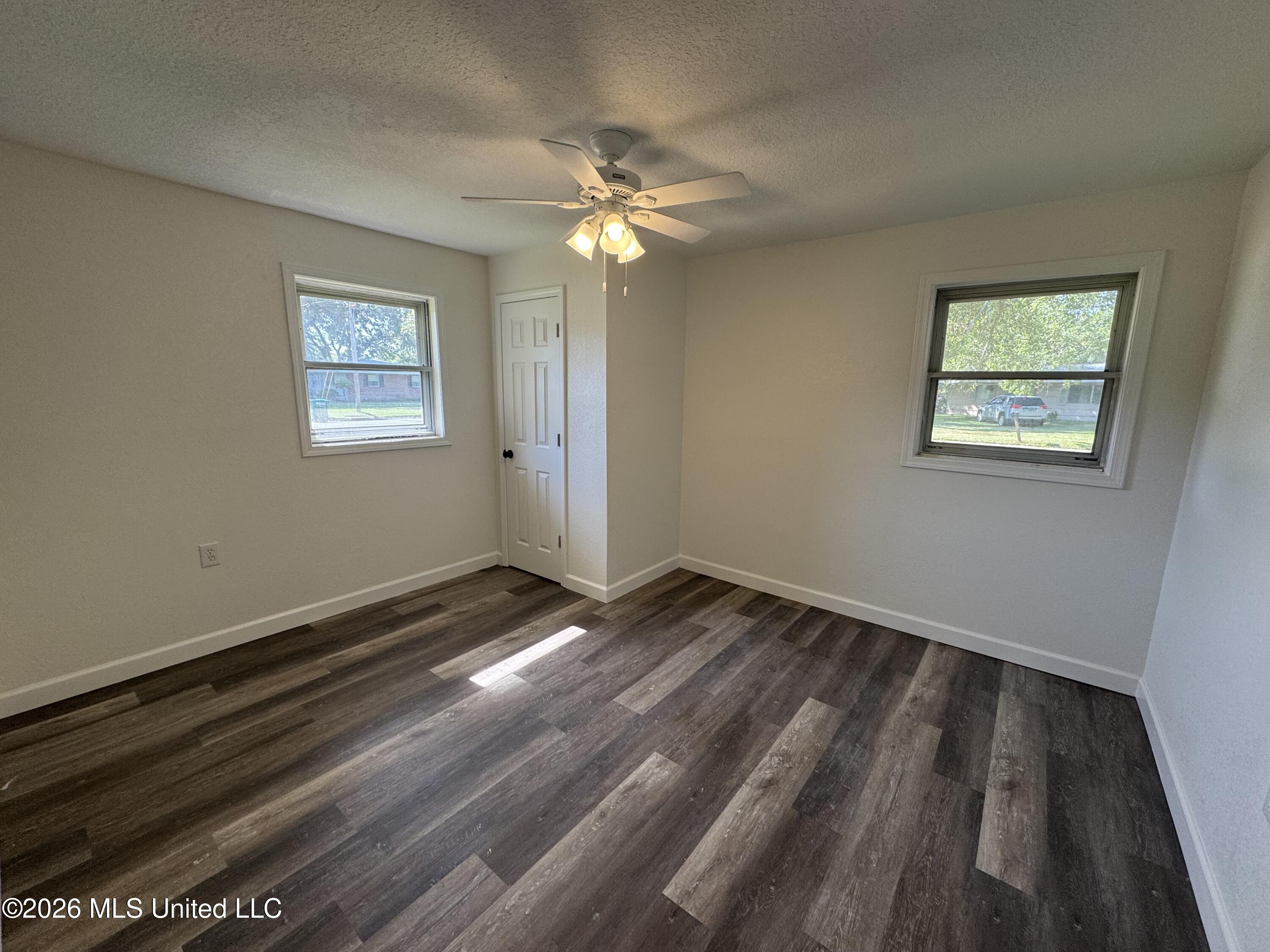 1910 Meadowbrook Street Property Photo 35