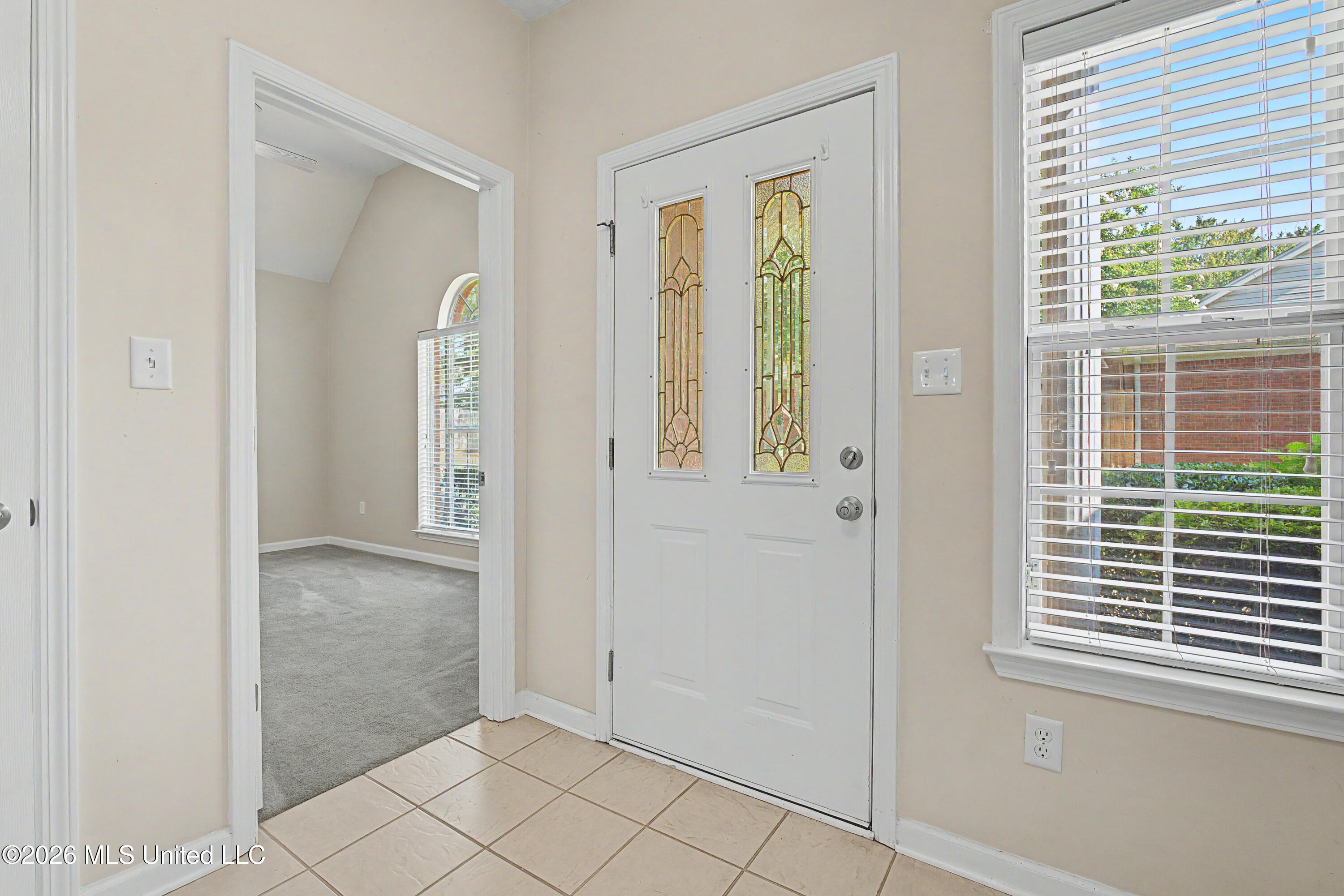 816 Cardinal Lane Property Photo 5
